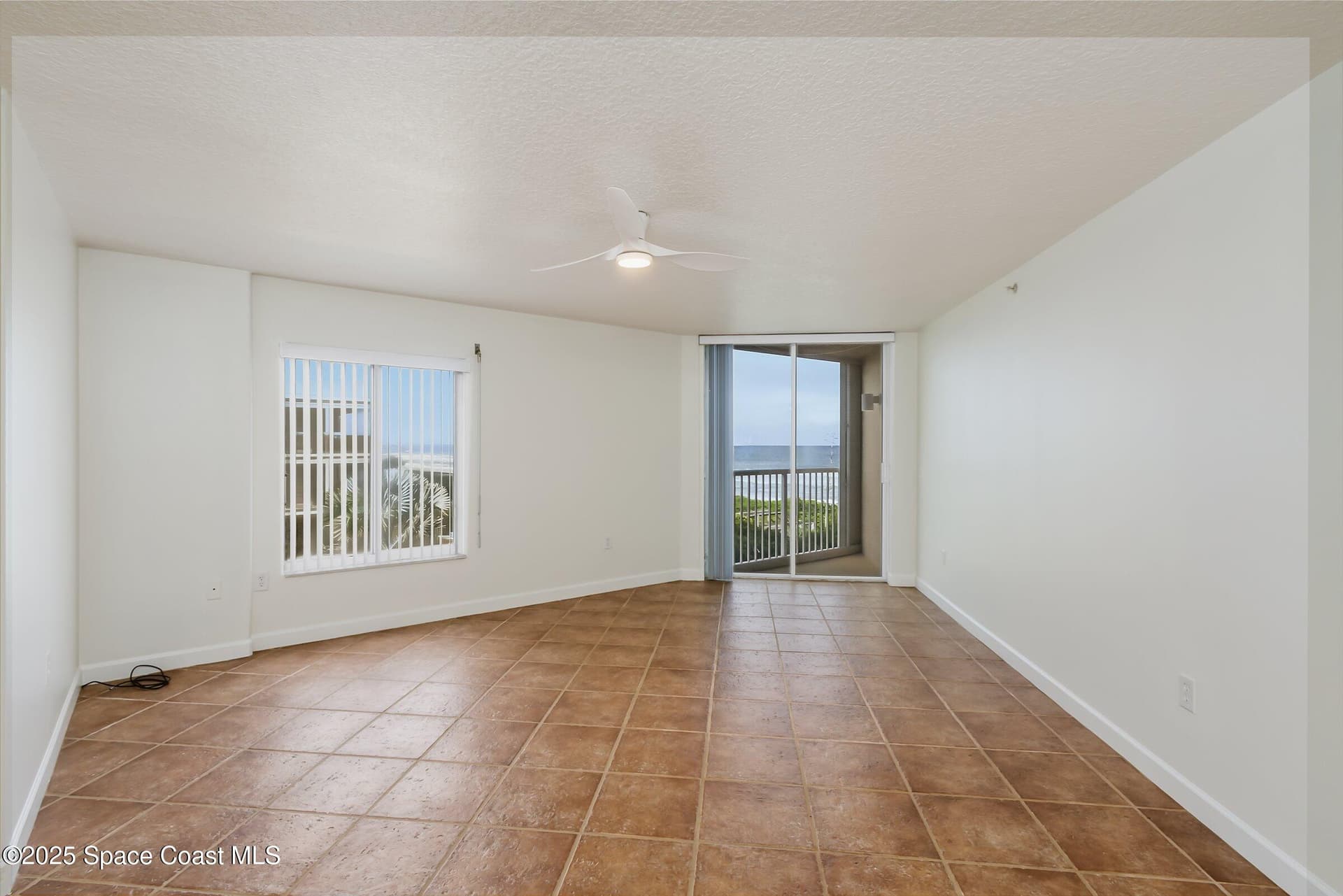 735 N Highway A1a 302 photo 18