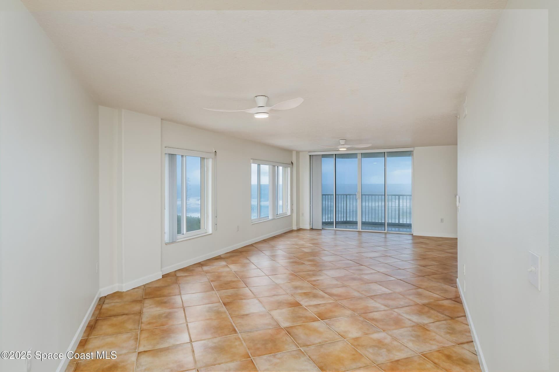 735 N Highway A1a 302 photo 16