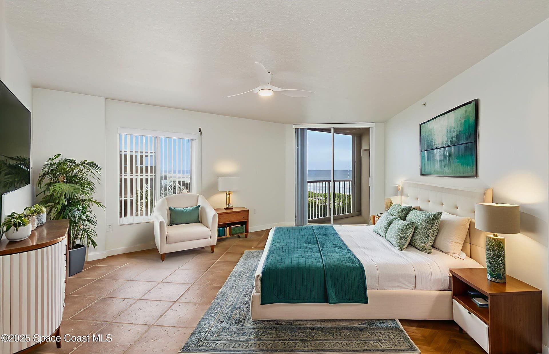 735 N Highway A1a 302 photo 19