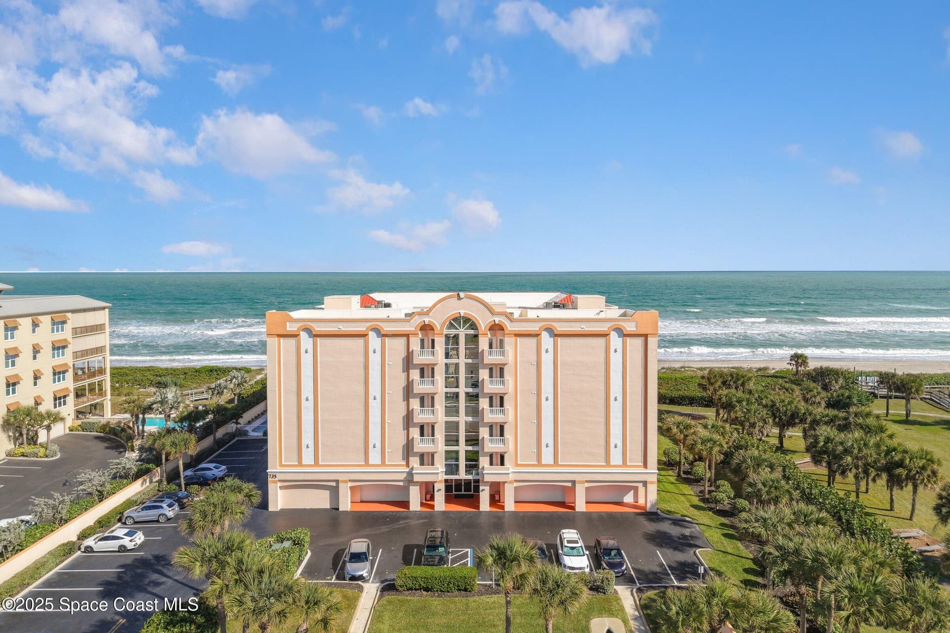 735 N Highway A1a 302 photo 2