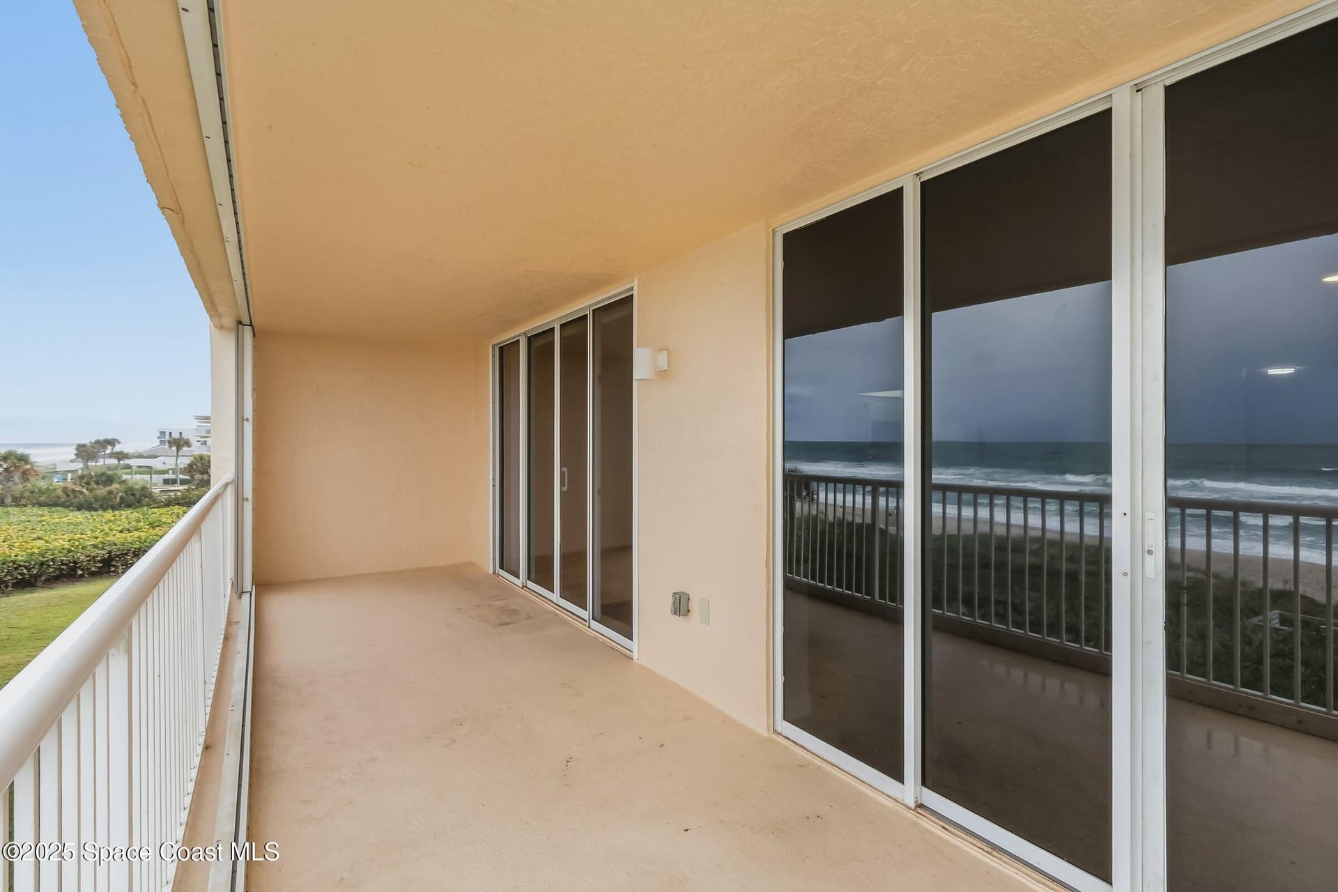 735 N Highway A1a 302 photo 8