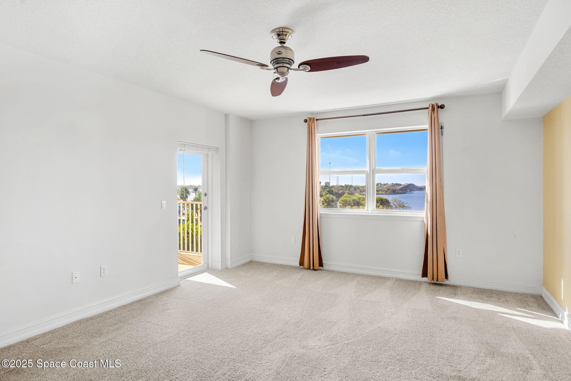 134 Starboard Lane 301 photo 16