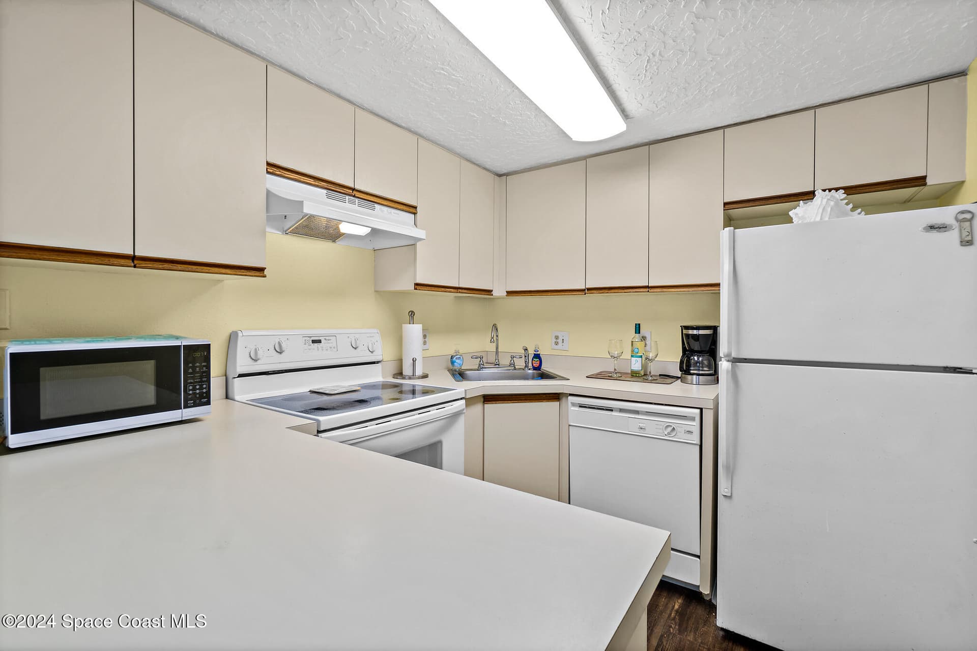 8600 Ridgewood Avenue 1311 photo 17