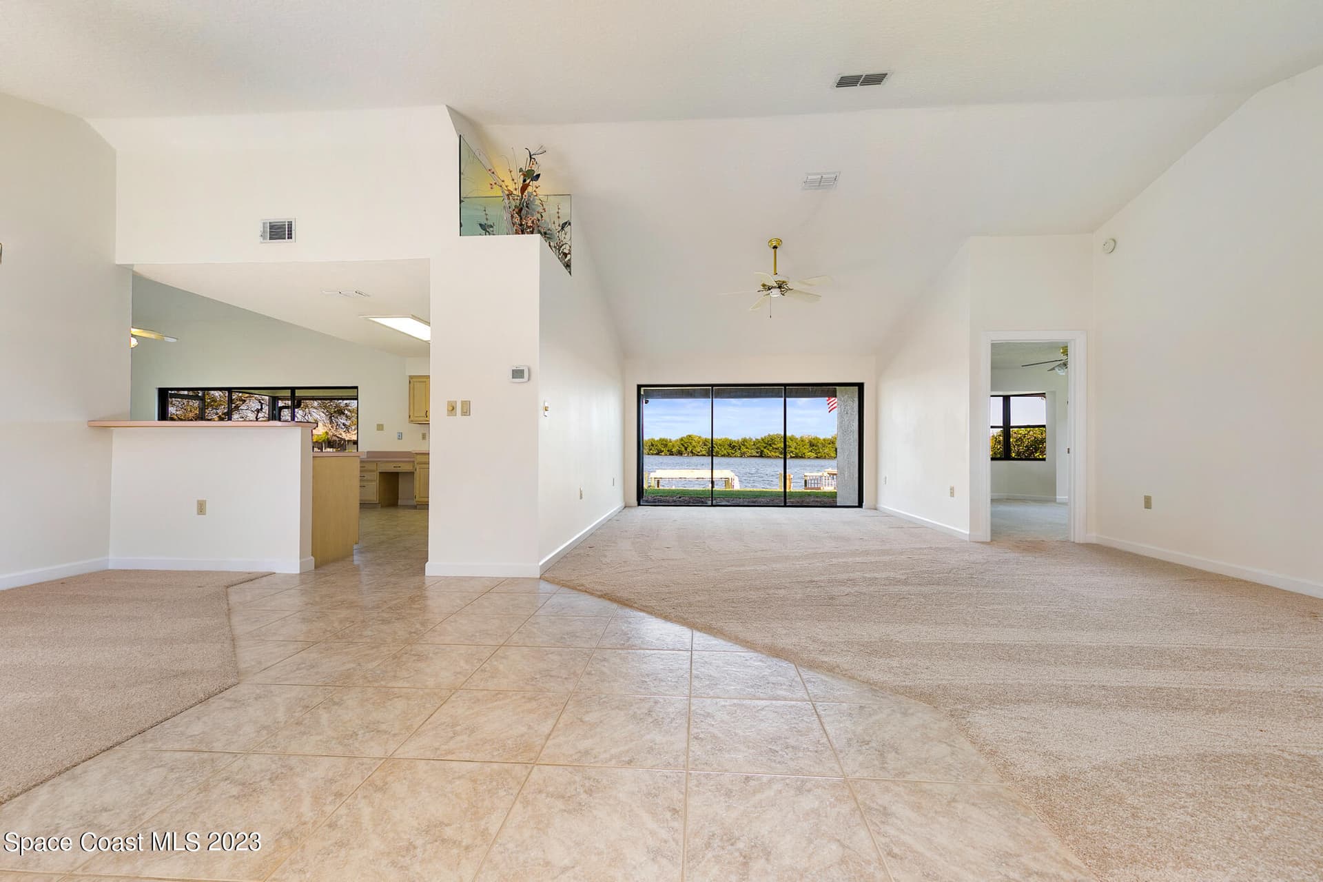 2100 Leeward Lane photo 8