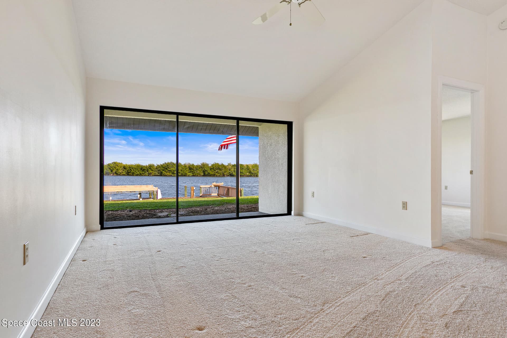 2100 Leeward Lane photo 9