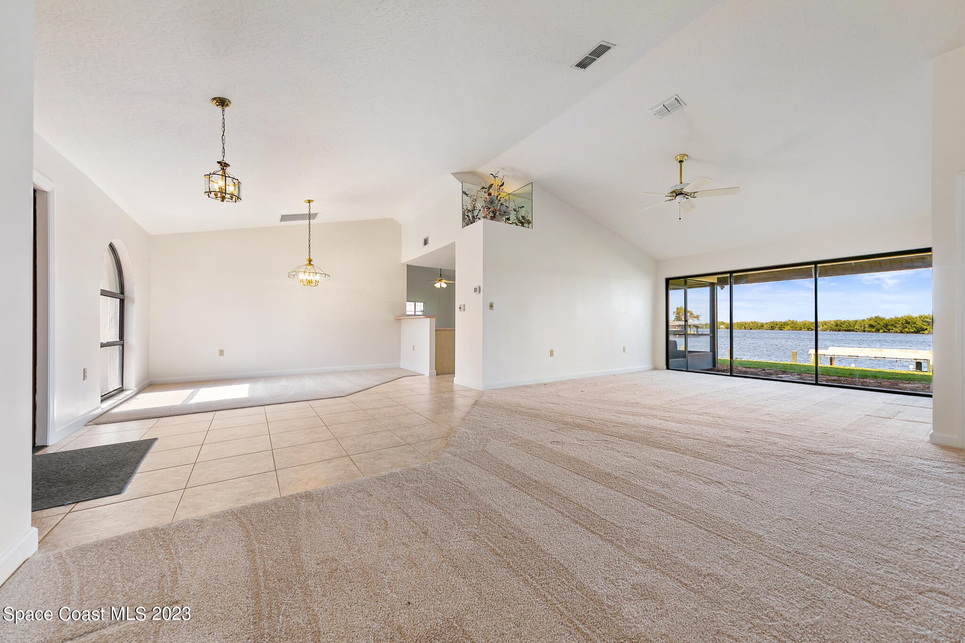 2100 Leeward Lane photo 10