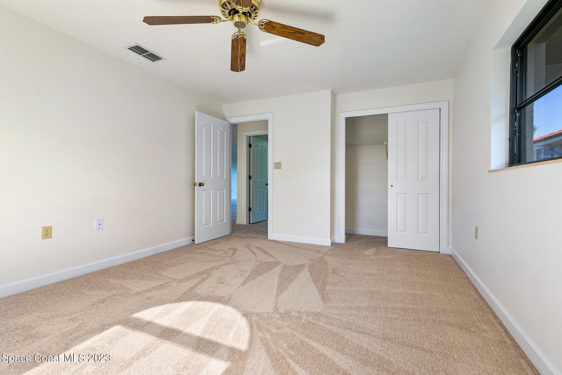2100 Leeward Lane photo 16
