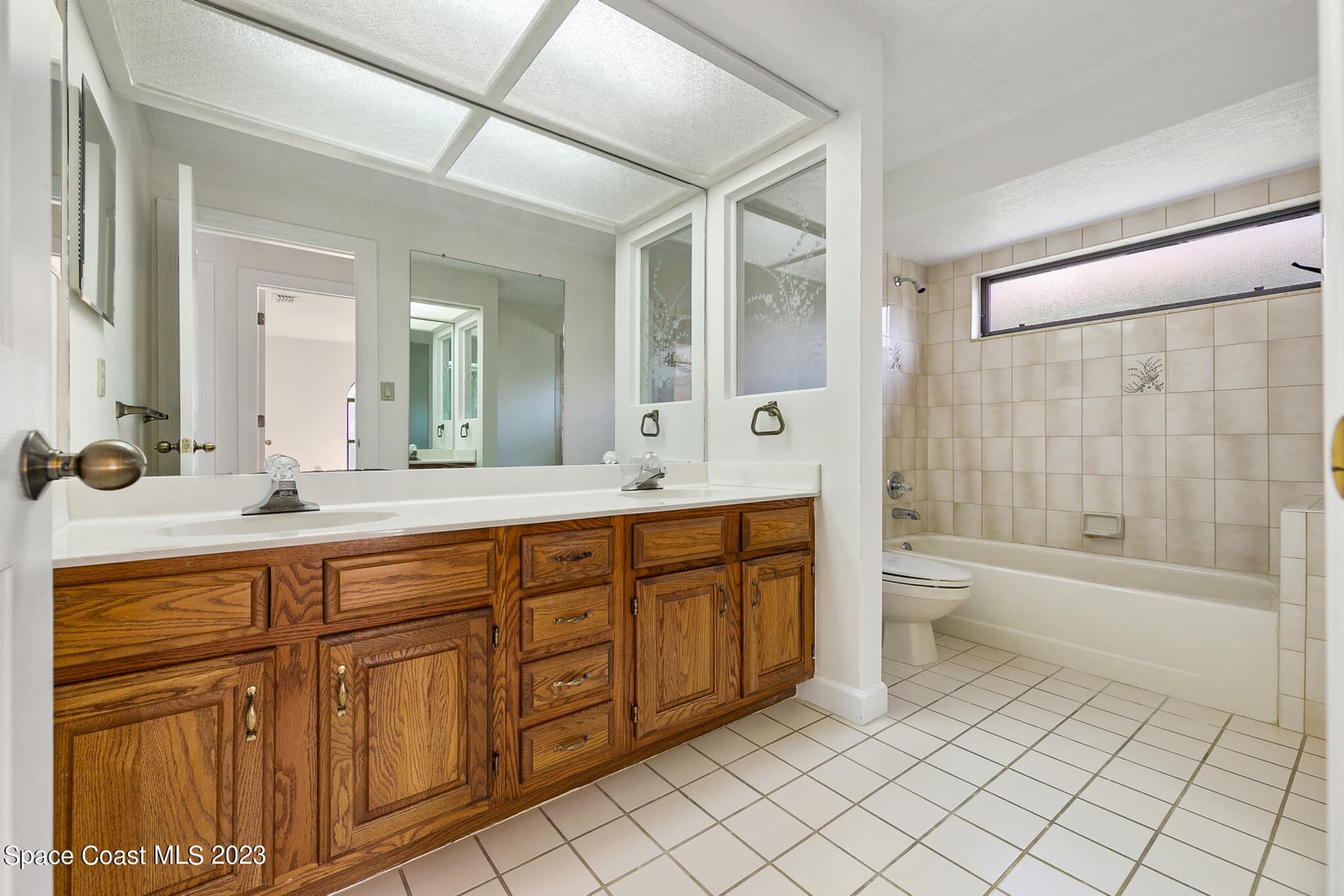 2100 Leeward Lane photo 17