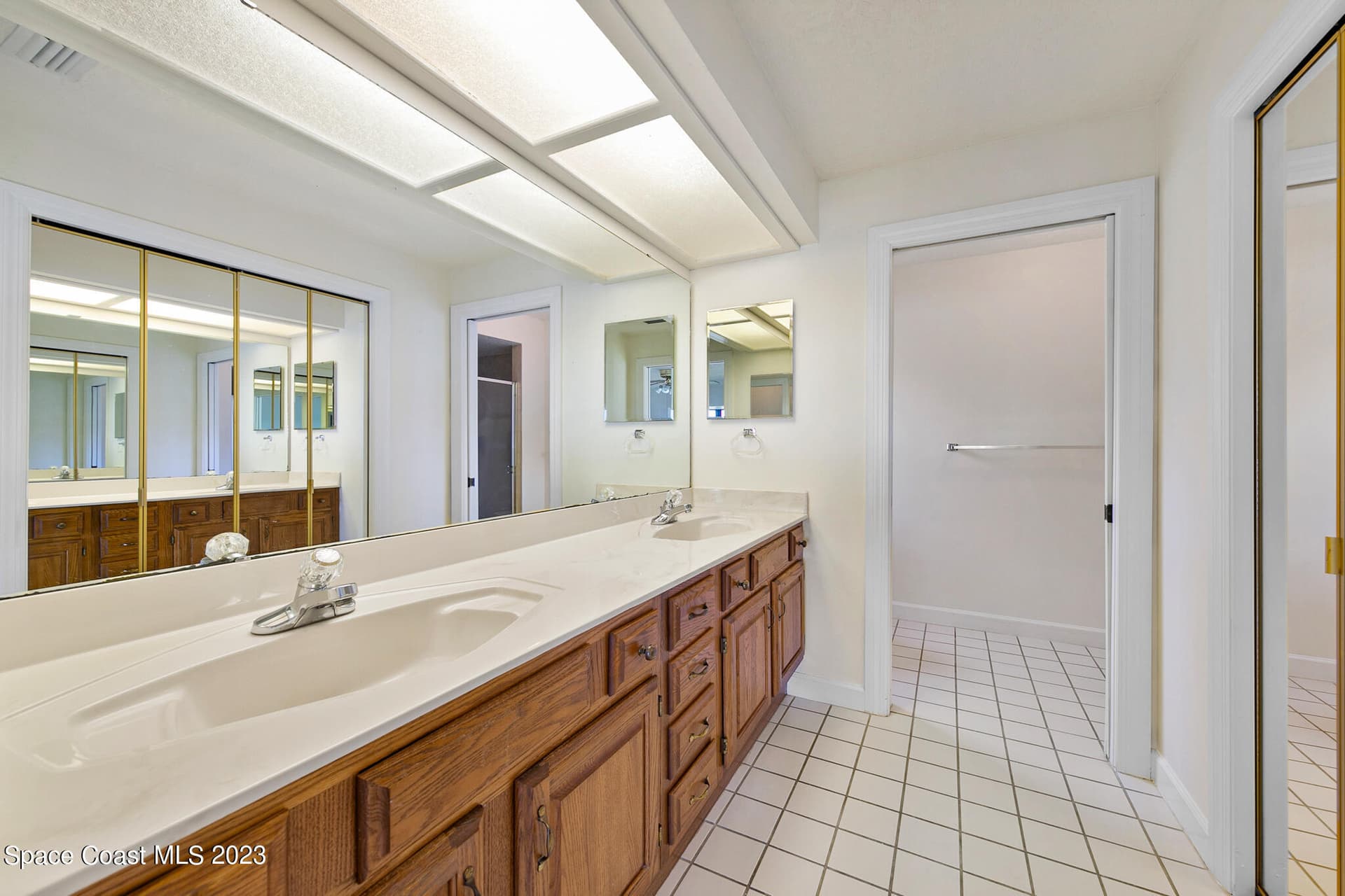 2100 Leeward Lane photo 21