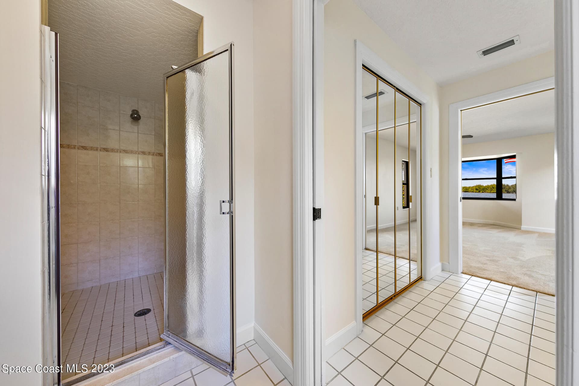 2100 Leeward Lane photo 22