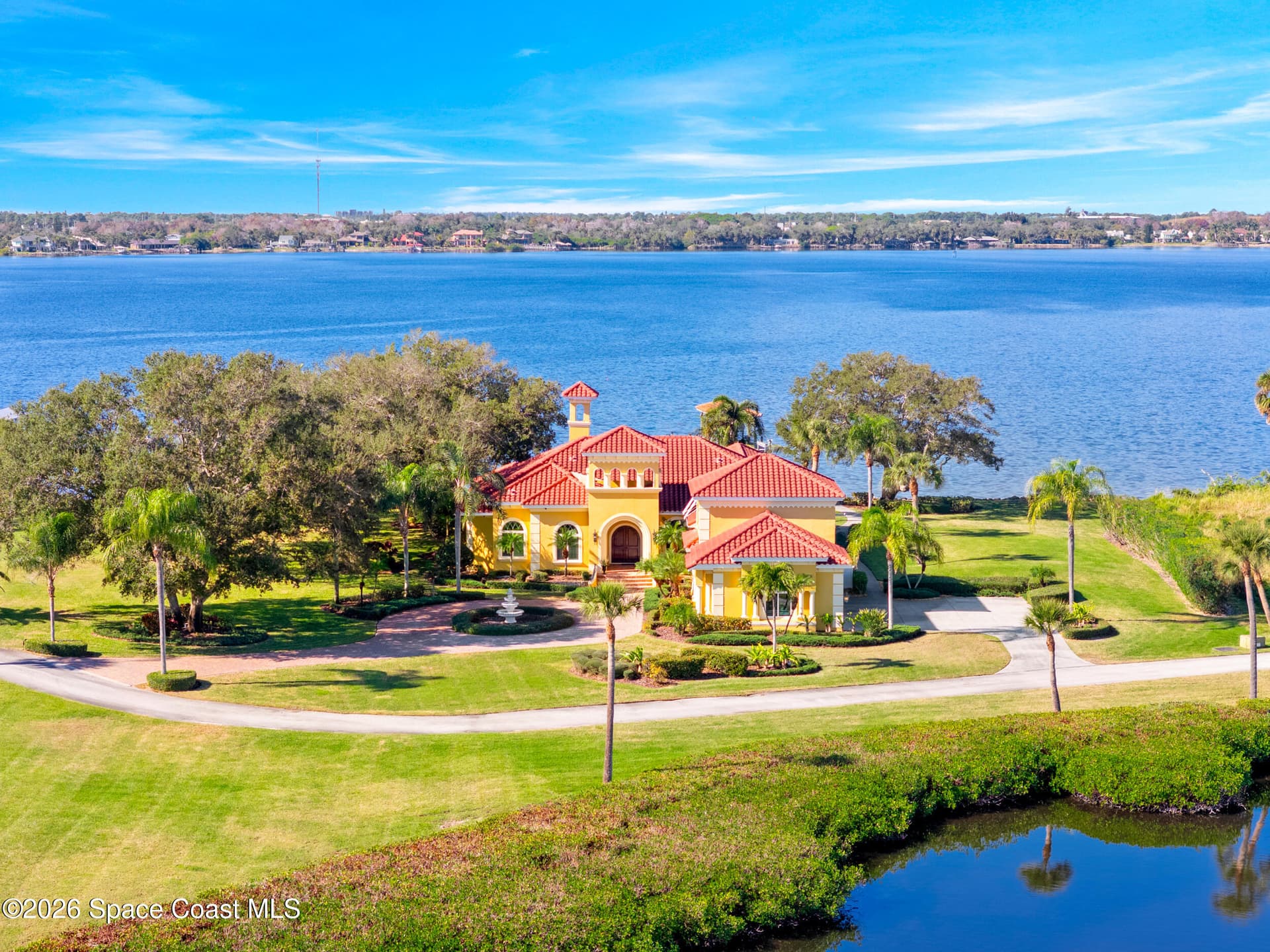 265 Stewart Drive photo 1