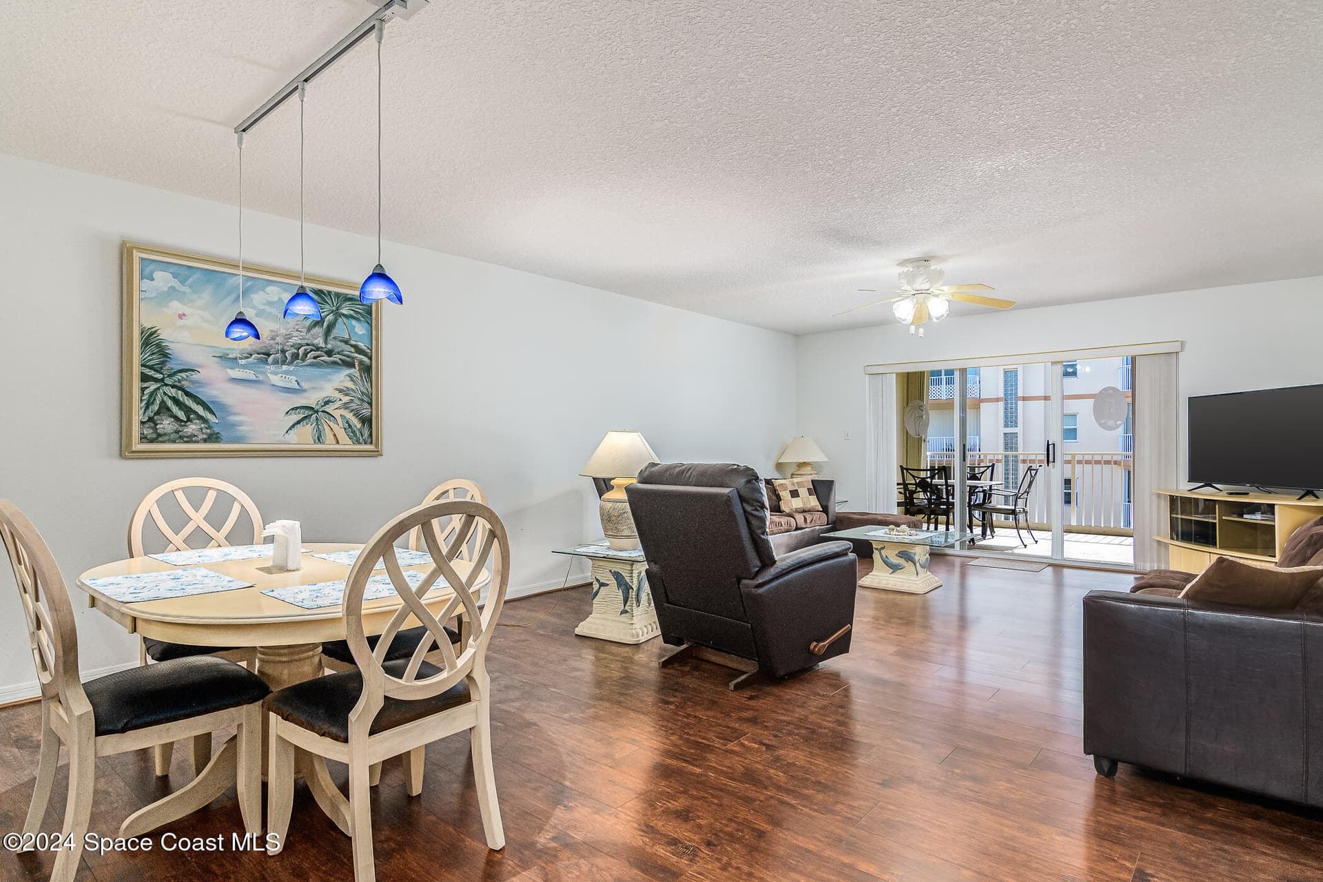 601 Shorewood Drive G402 photo 10