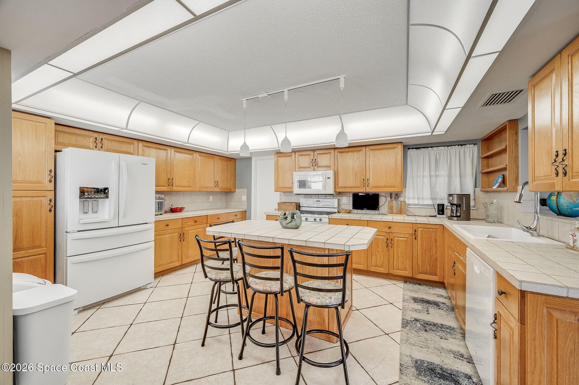 610 Paula Avenue photo 6