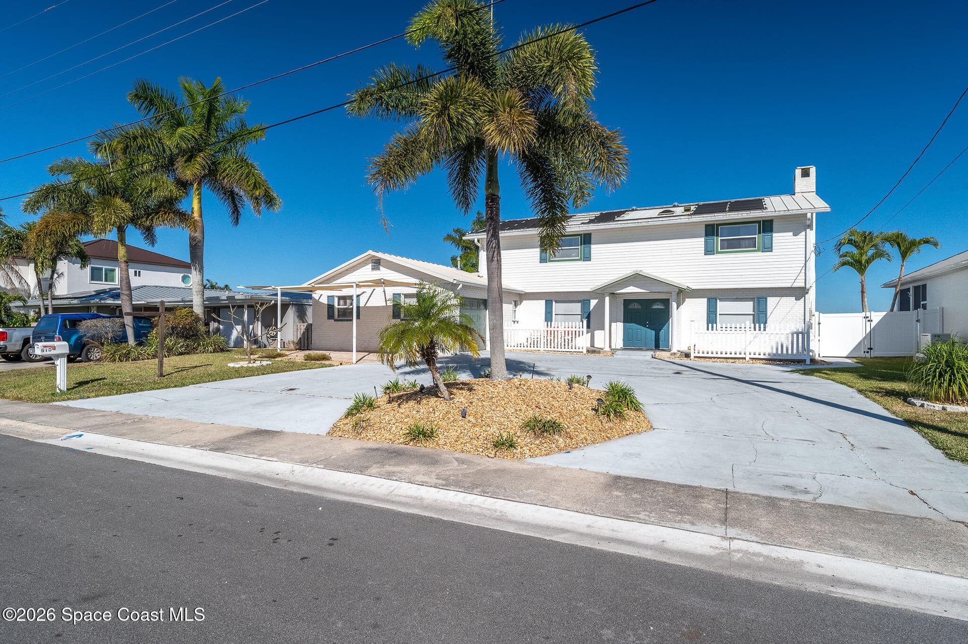 610 Paula Avenue photo 3