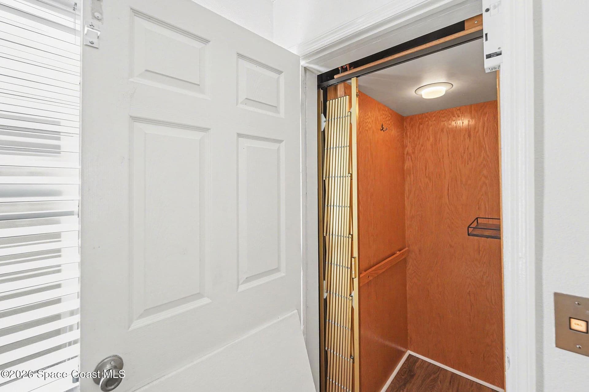 14215 N Bayshore Drive W photo 4