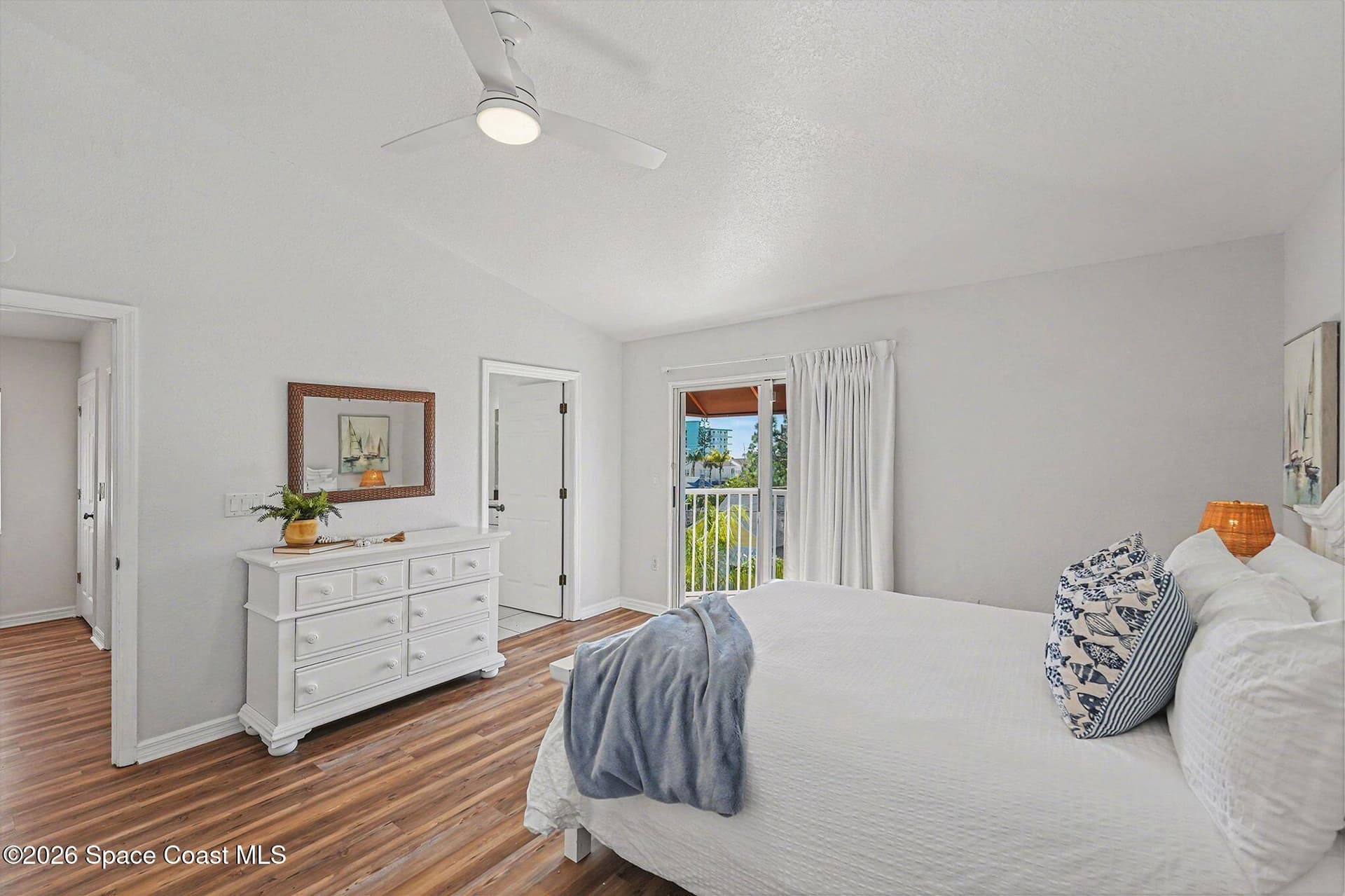 14215 N Bayshore Drive W photo 20