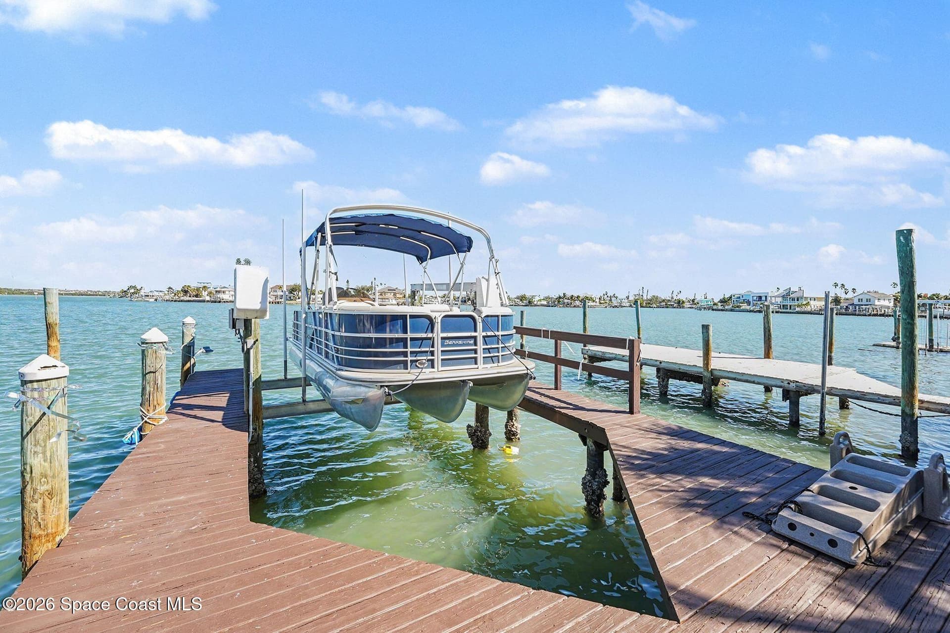 14215 N Bayshore Drive W photo 3