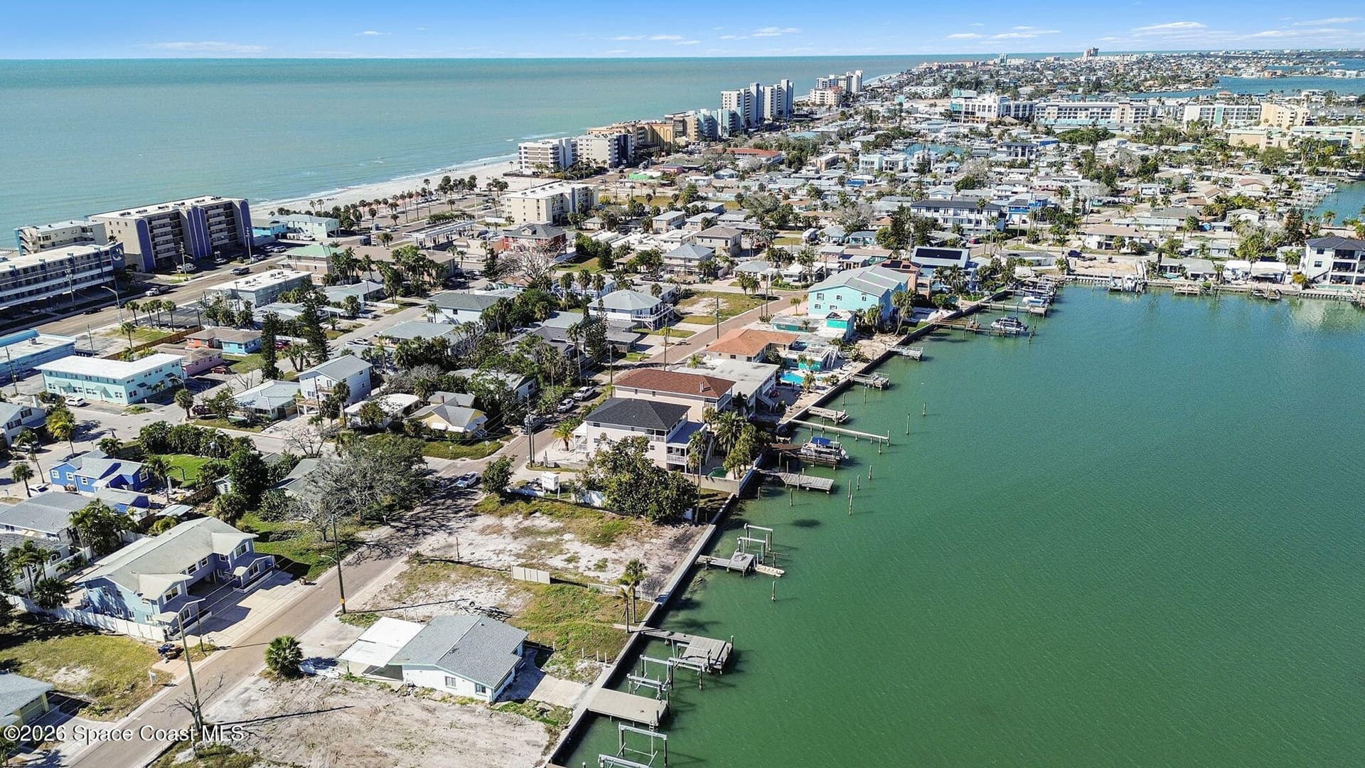 14215 N Bayshore Drive W photo 2