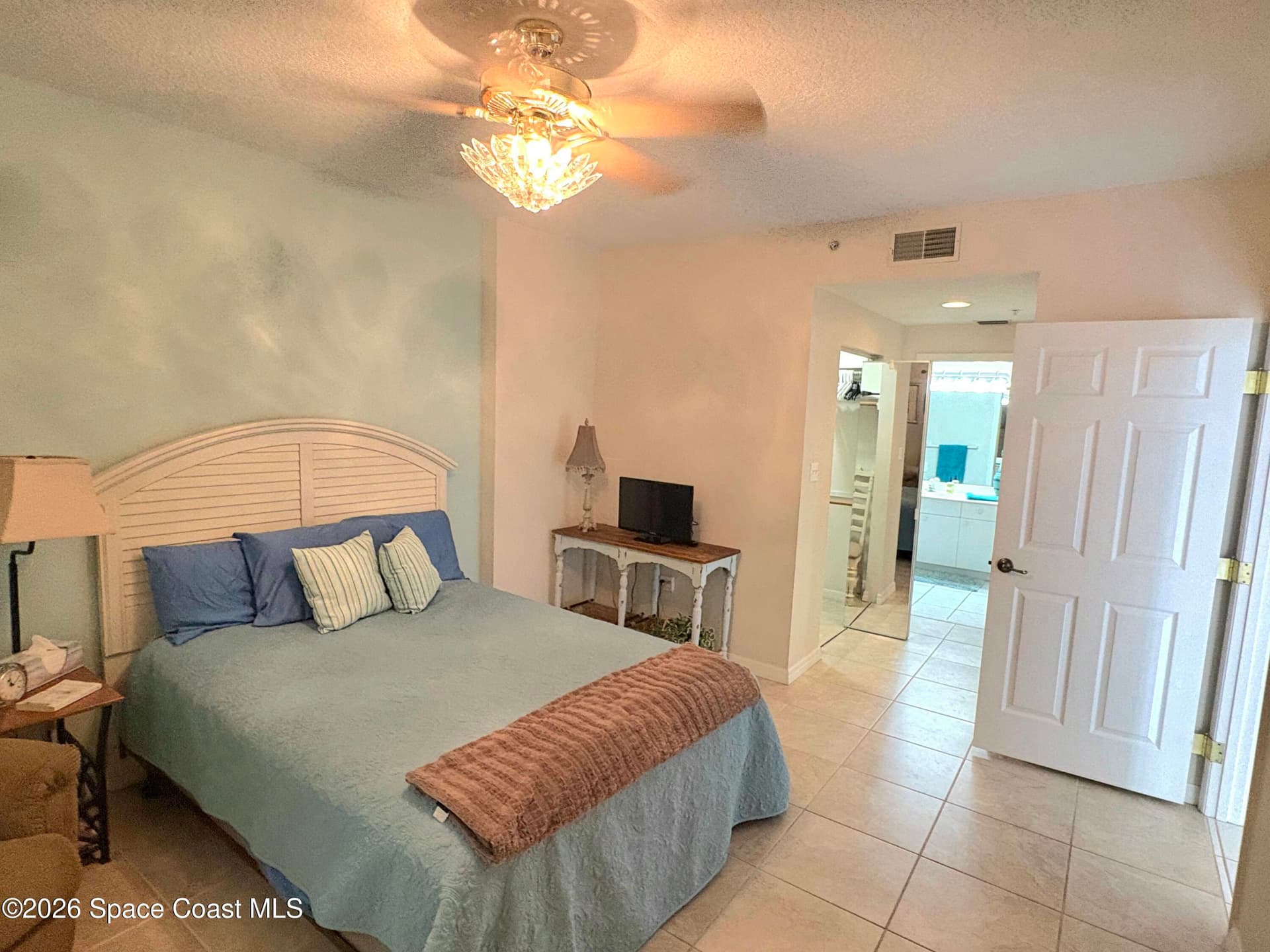 604 Shorewood Drive B503 photo 18