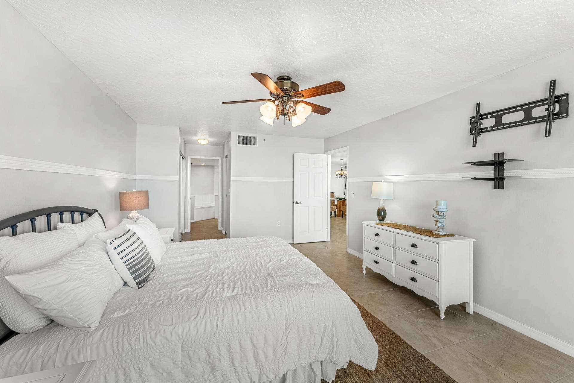 1505 N Highway A1a 501 photo 22