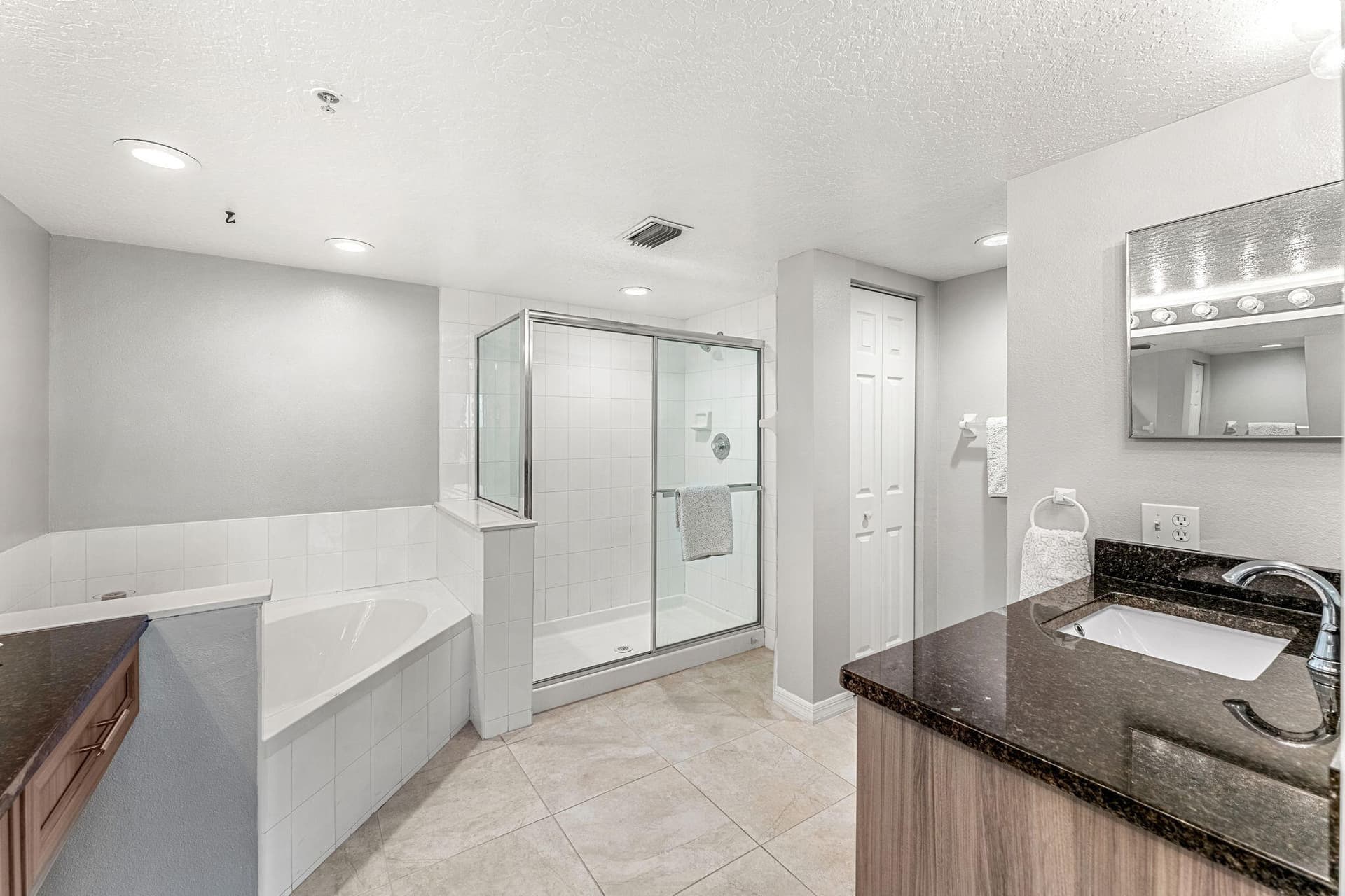1505 N Highway A1a 501 photo 25