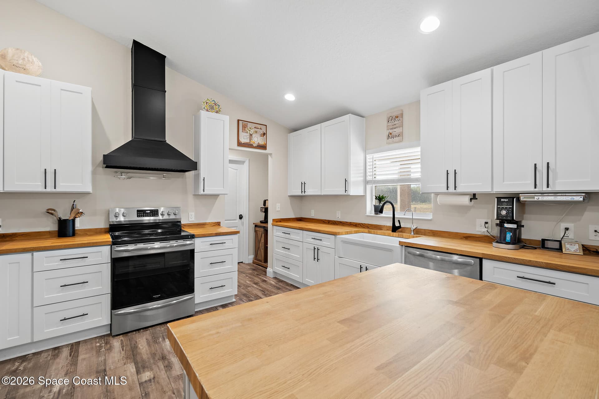 3440 Hammock Road photo 6