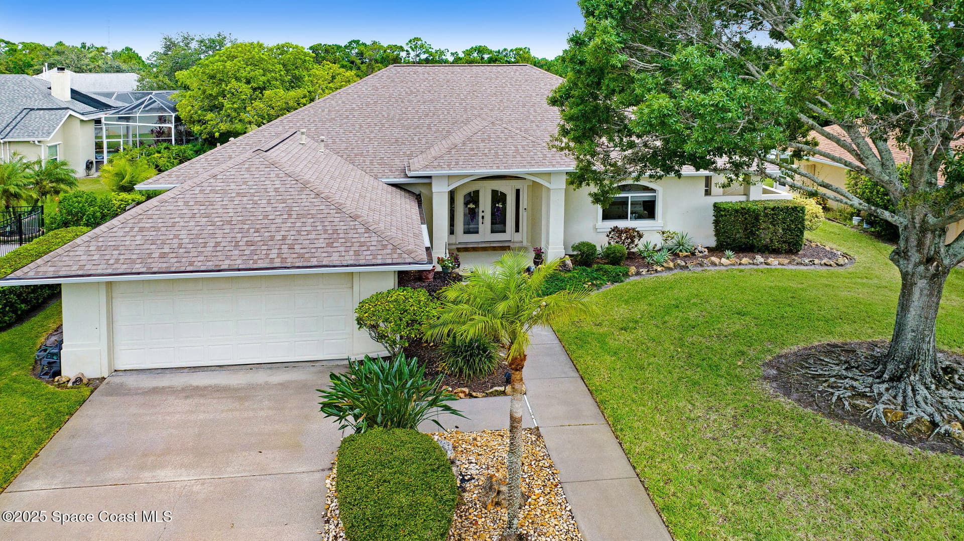 5731 Herons Landing Drive photo 3