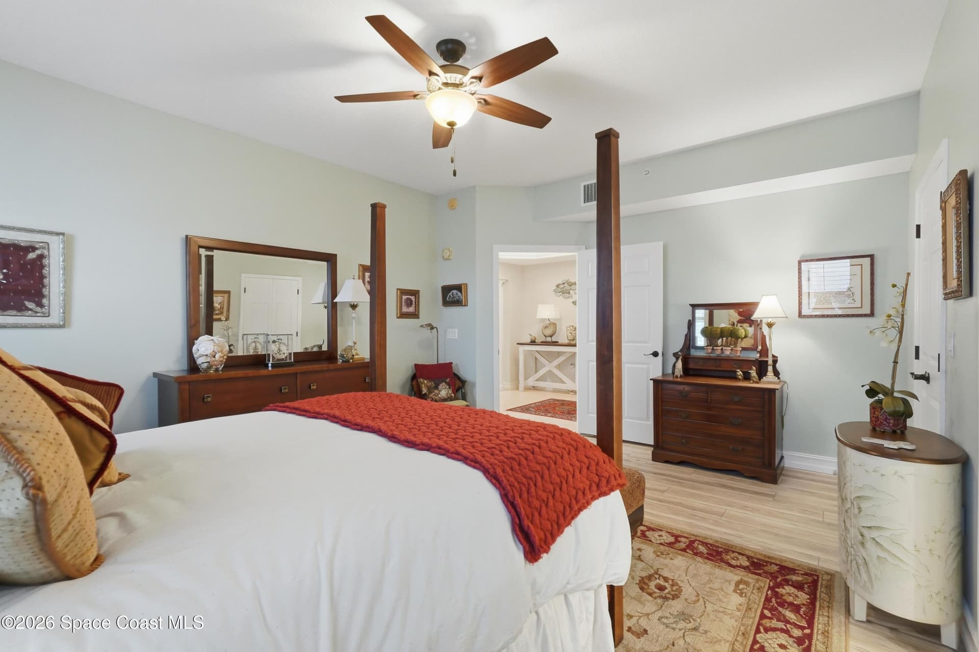 93 Delannoy Avenue 601 photo 9