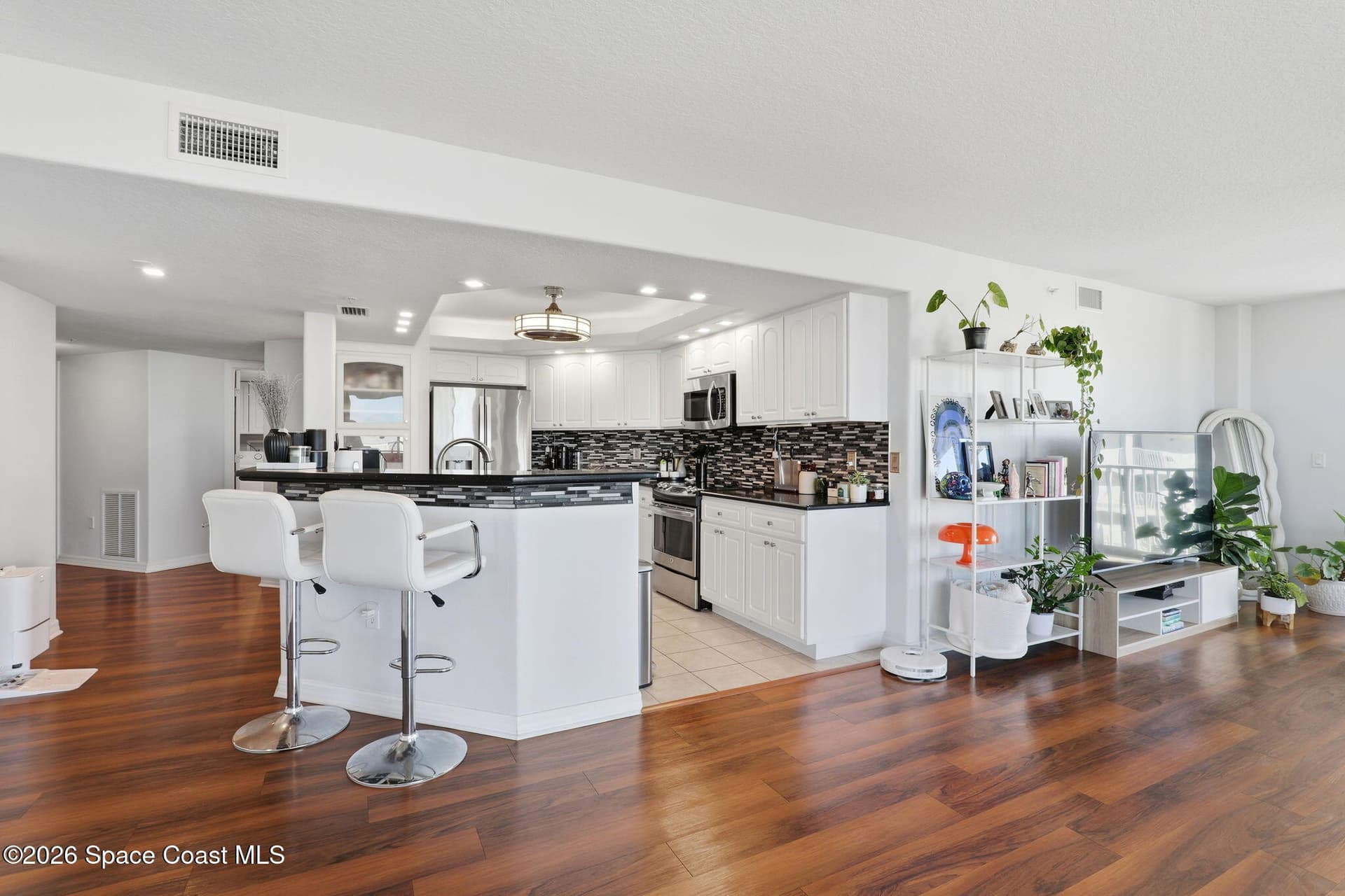 8903 Laguna Lane 503 photo 18