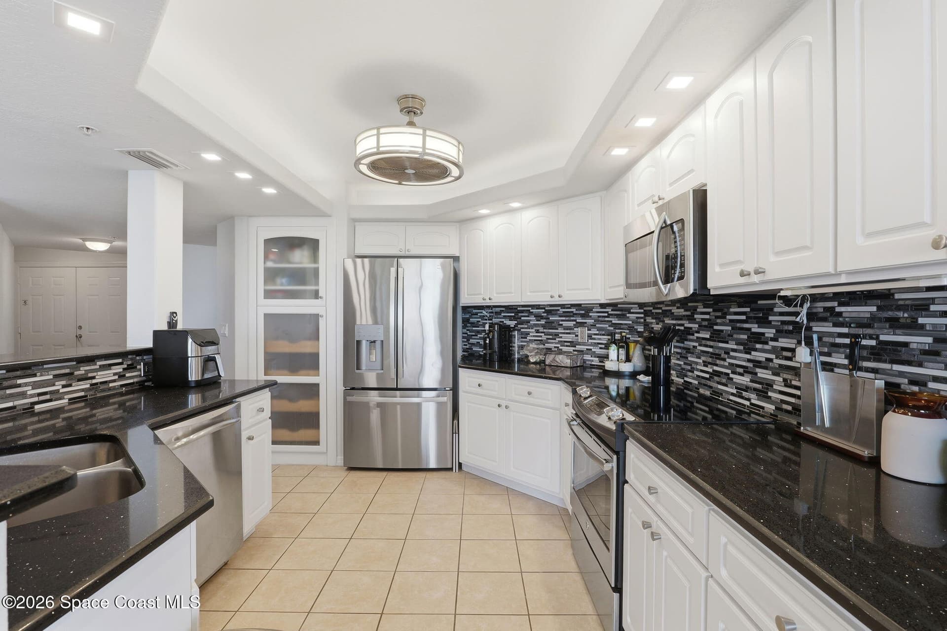 8903 Laguna Lane 503 photo 22