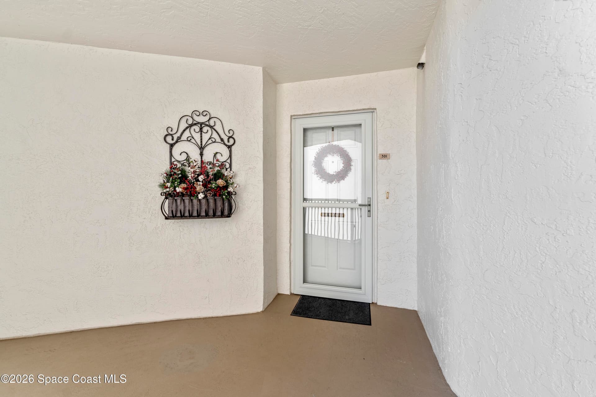 1835 S Atlantic Avenue 301 photo 3