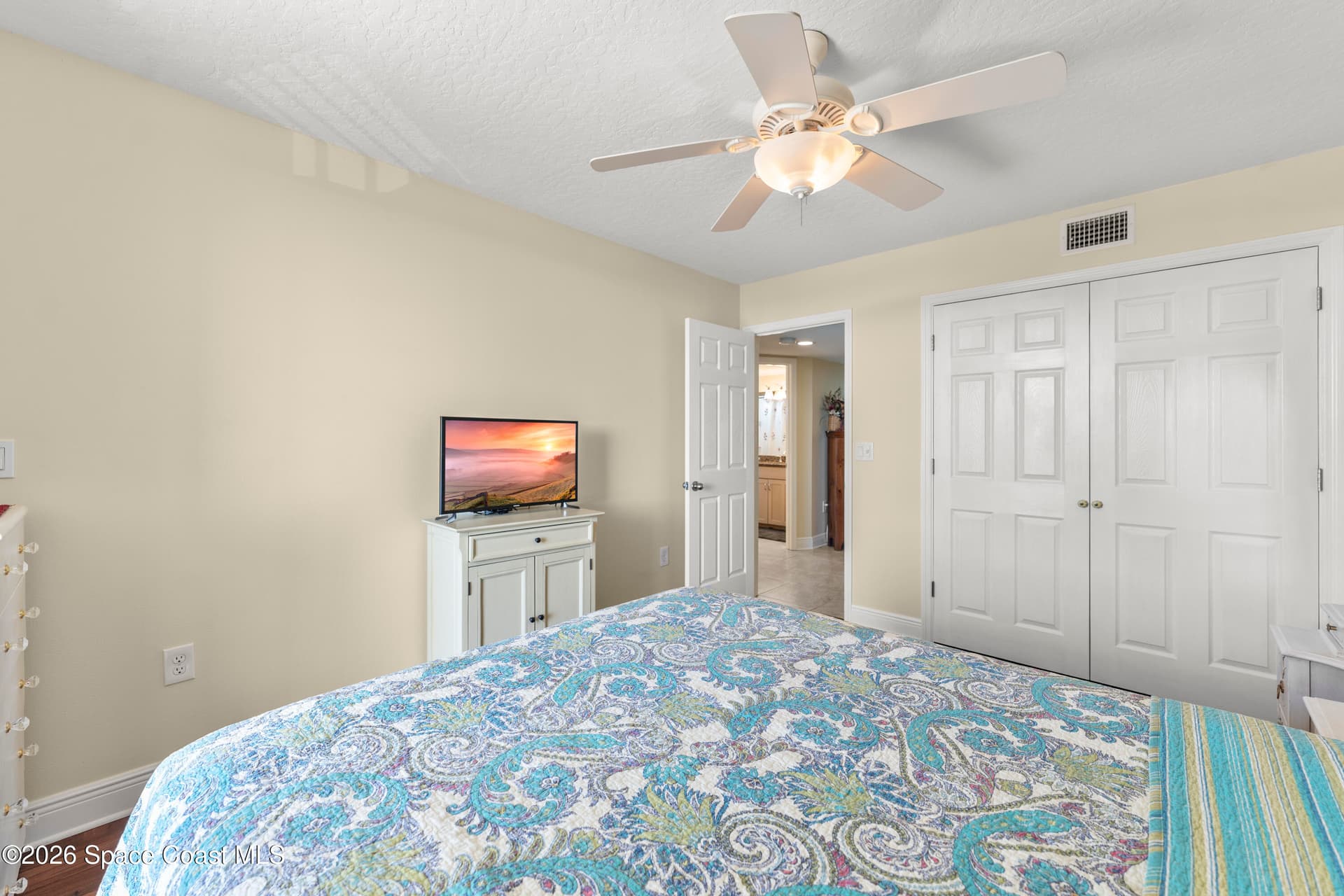 1835 S Atlantic Avenue 301 photo 8