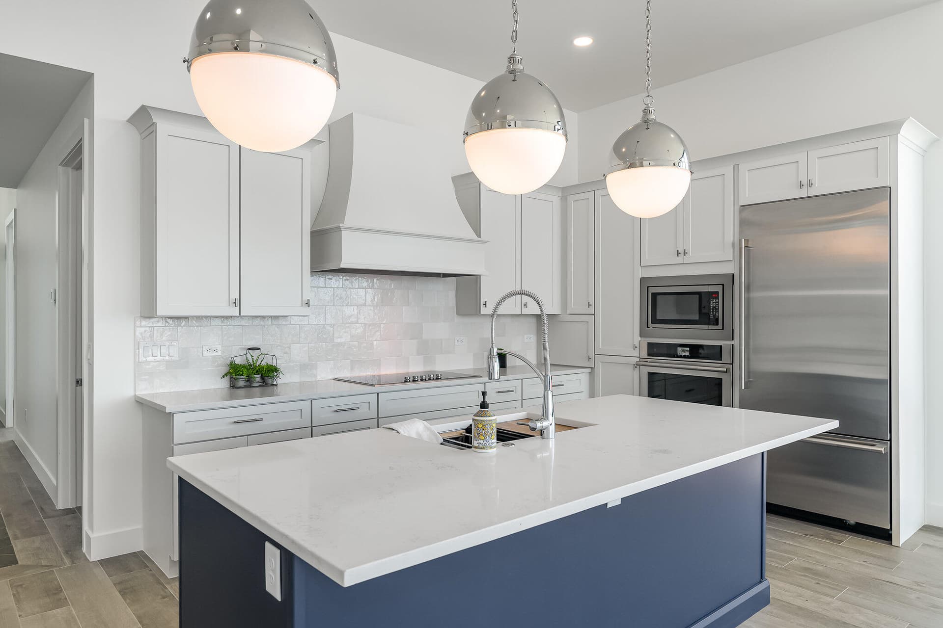 205 Strand Drive 401 photo 8