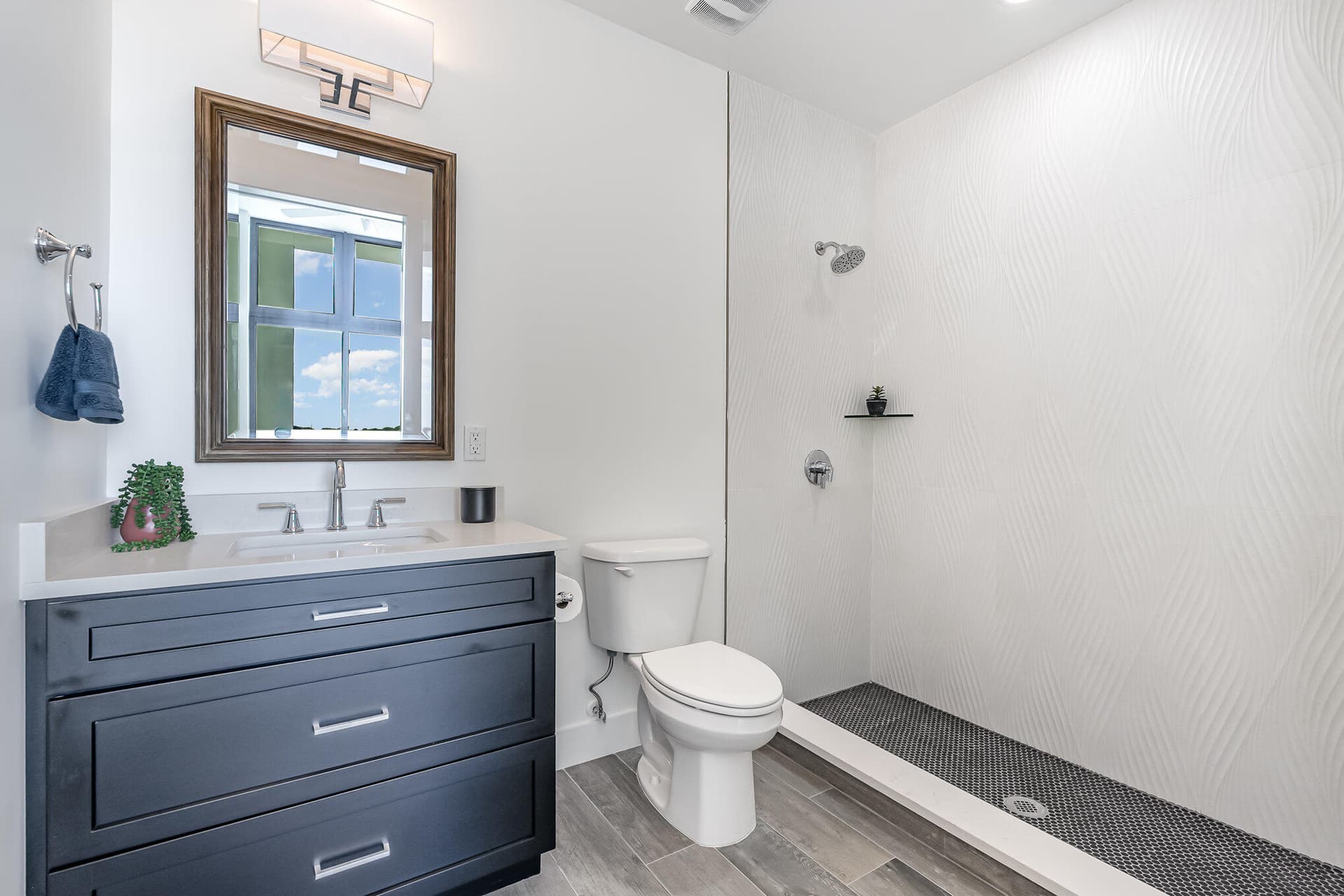 205 Strand Drive 401 photo 17