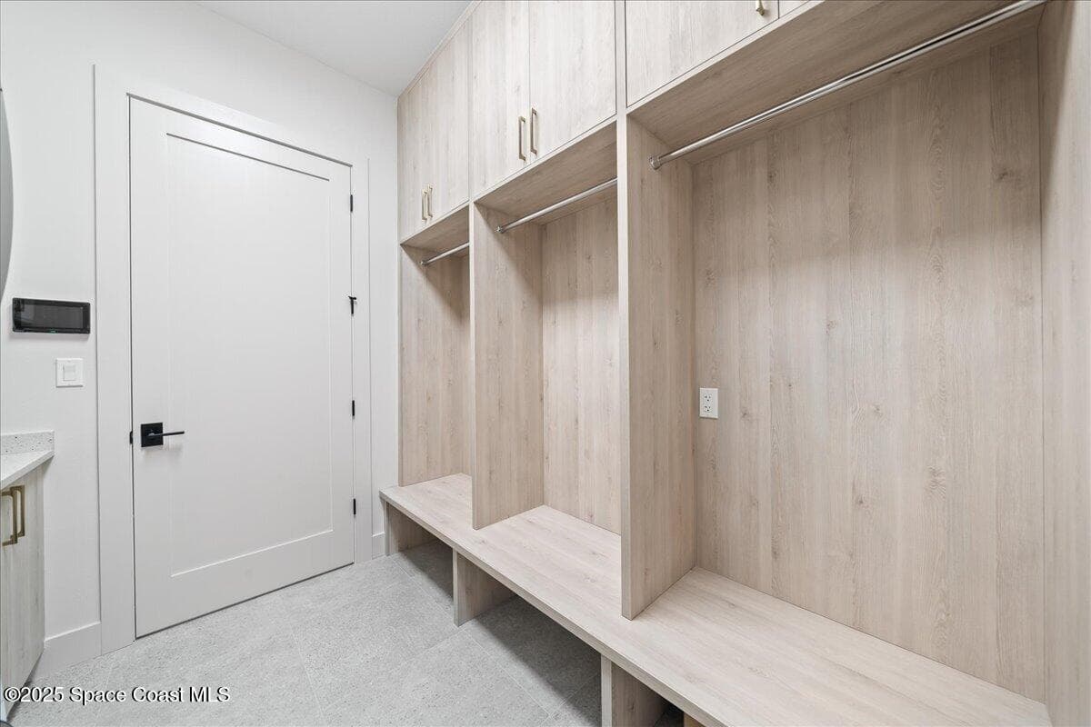 5302 Riveredge Drive photo 21