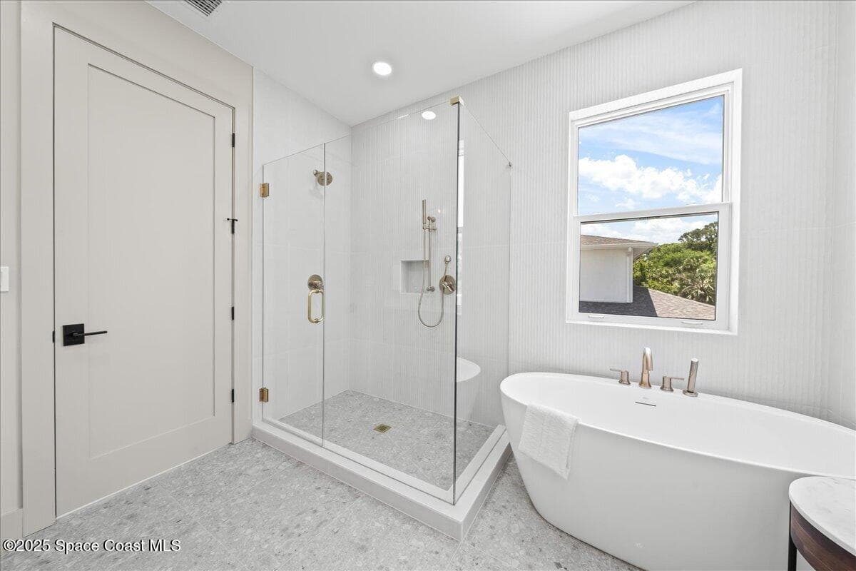 5302 Riveredge Drive photo 25