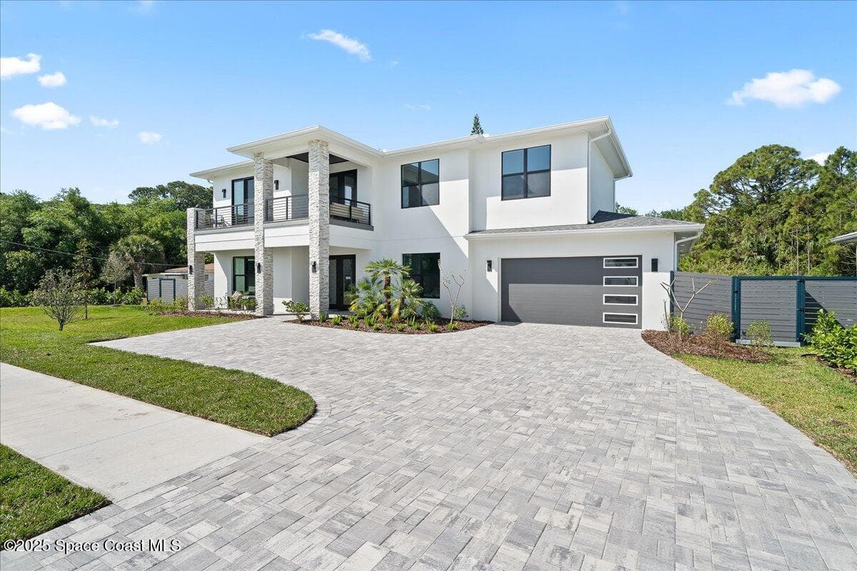 5306 Riveredge Drive photo 4