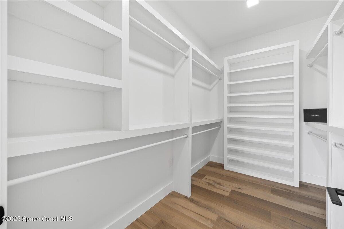 5306 Riveredge Drive photo 24