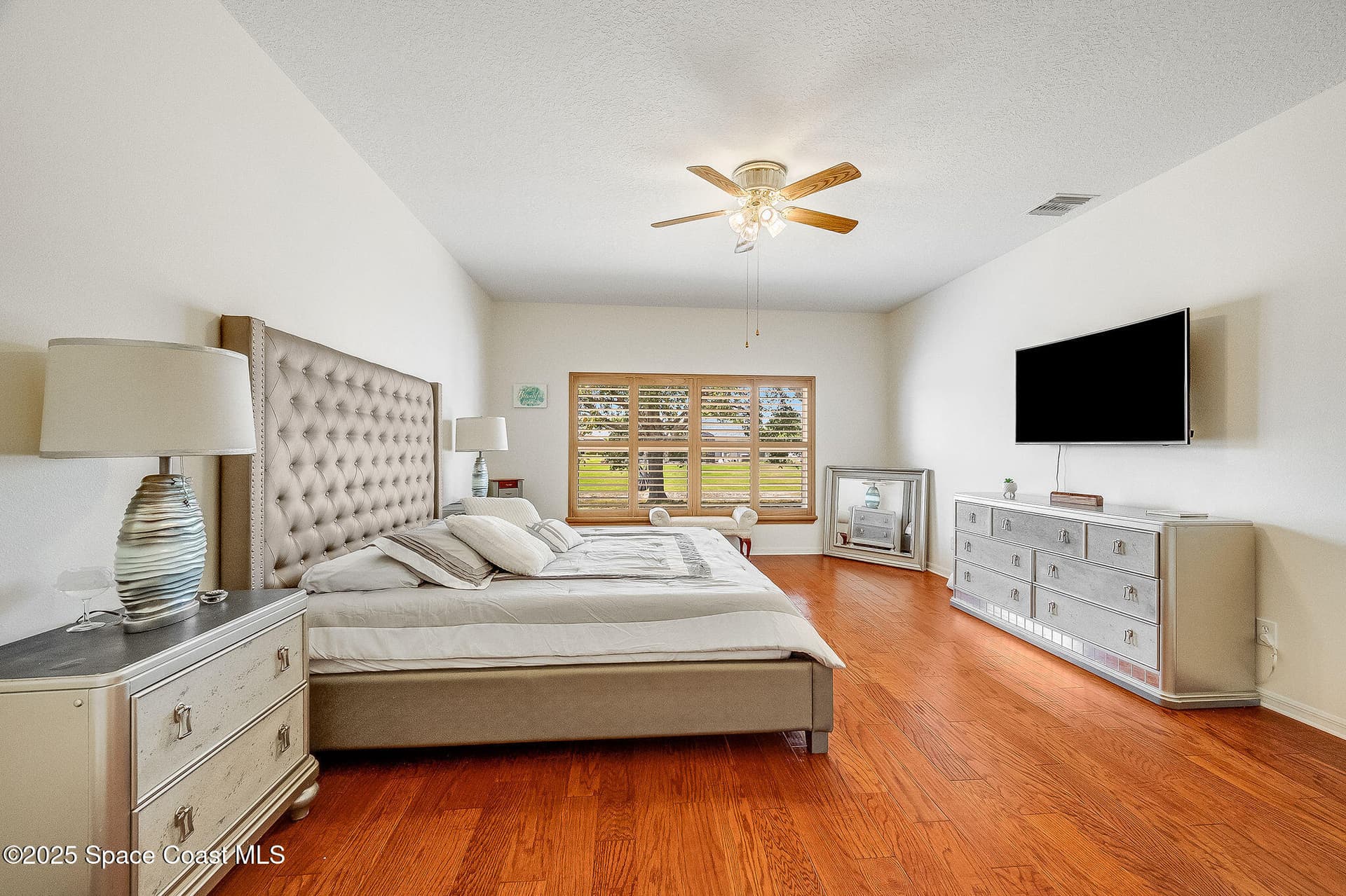 1137 Morgan Circle NE photo 3