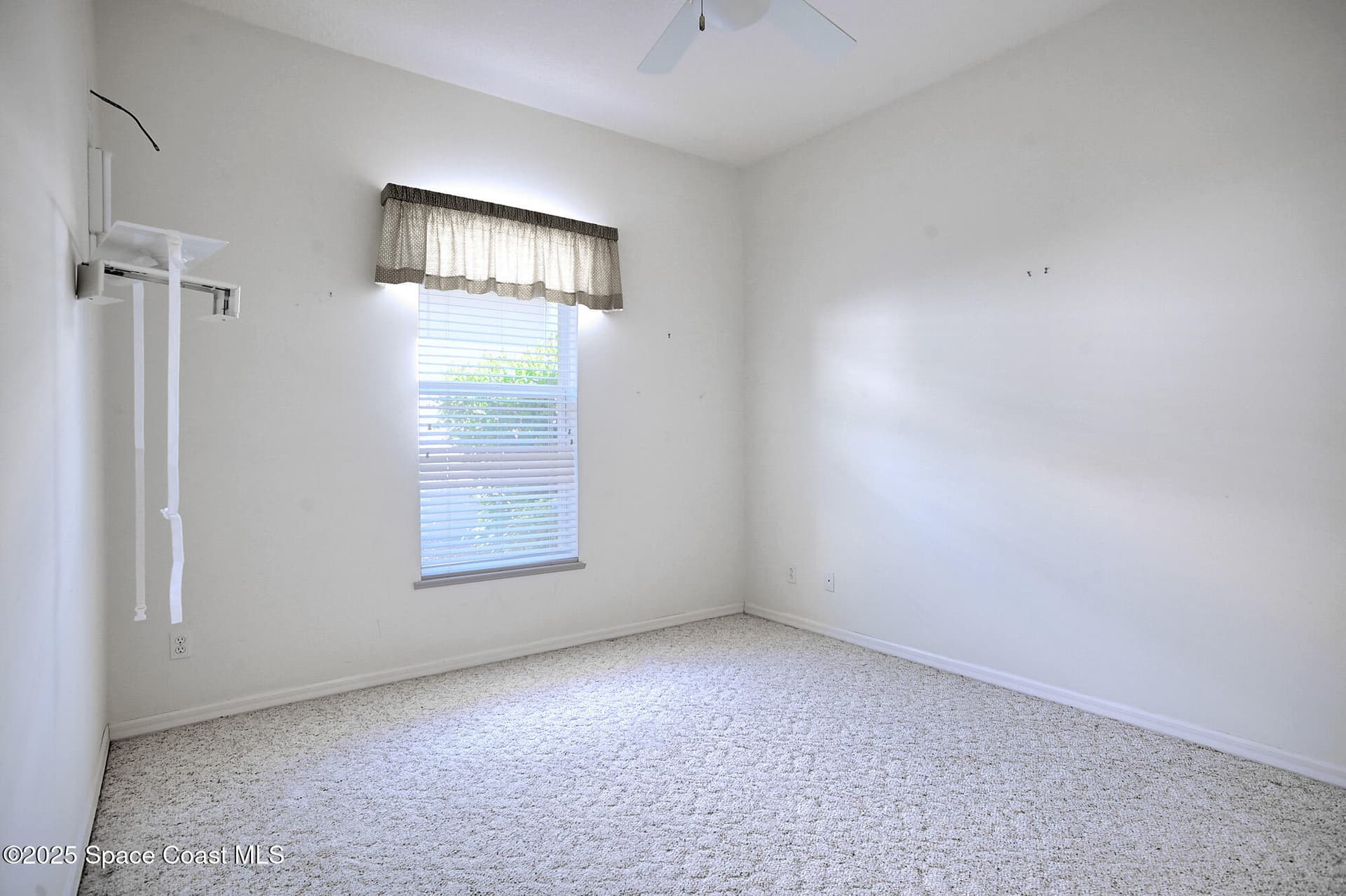 5357 Solway Drive photo 13