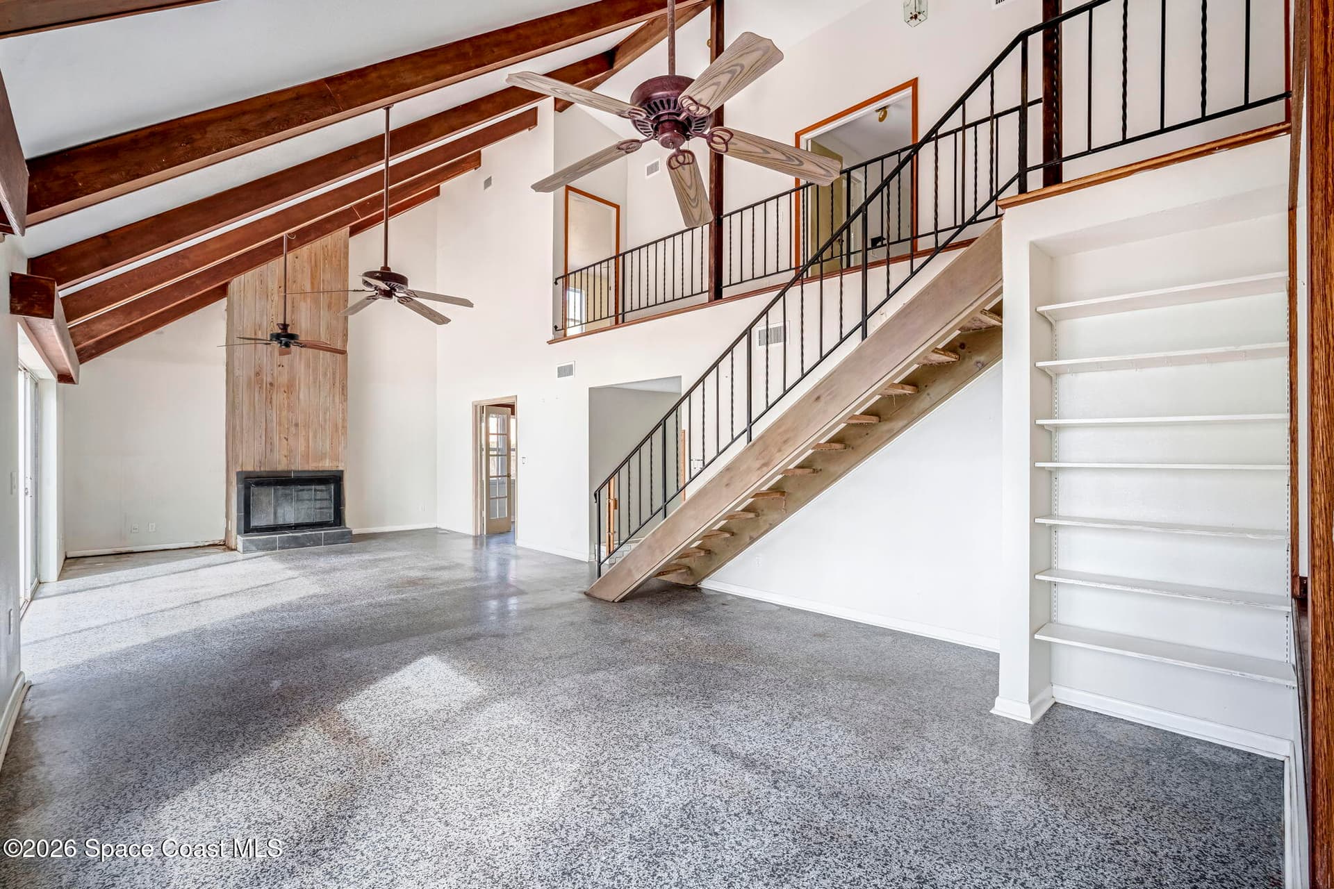 535 Robinhood Drive photo 8