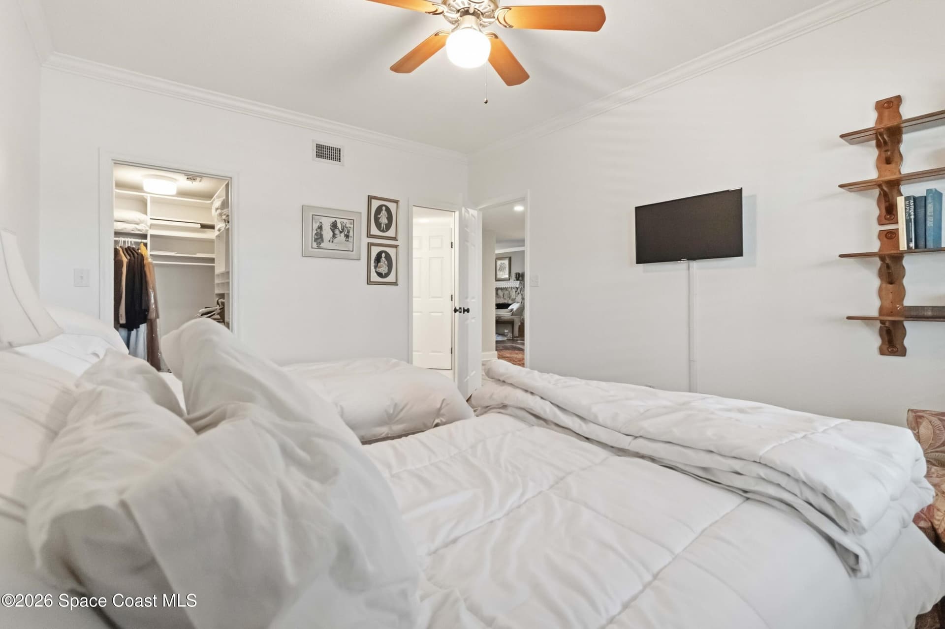 905 N Harbor City Boulevard 204 photo 20