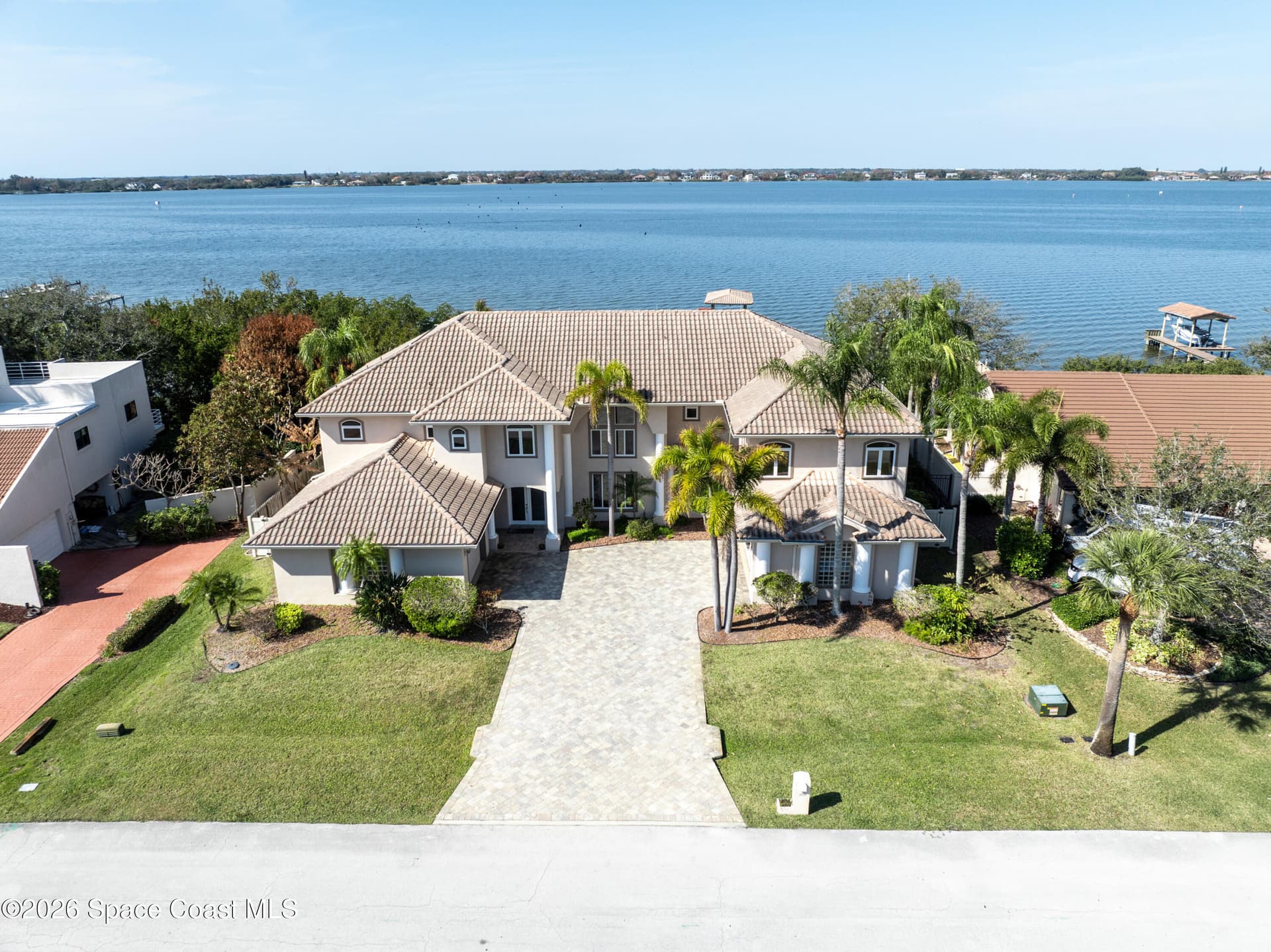 650 Loggerhead Island Drive photo 2