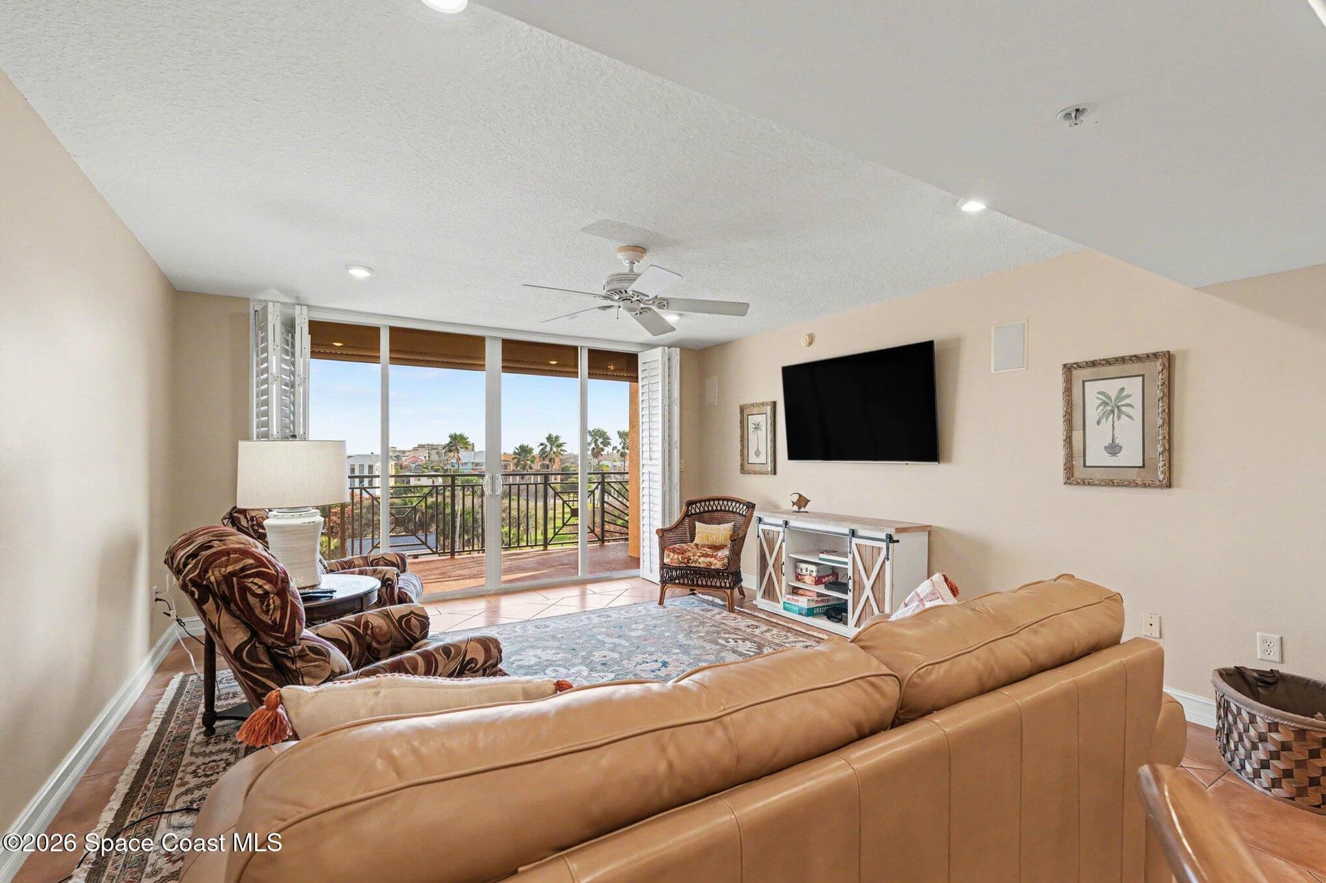 8470 Ridgewood Avenue 502 photo 4