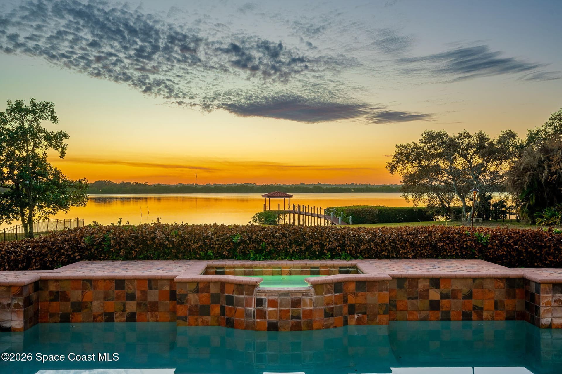 4760 Honeyridge Lane photo 3