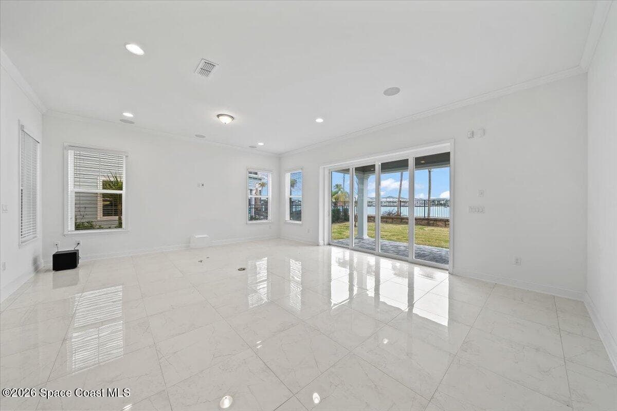 425 Marquesa Circle photo 11
