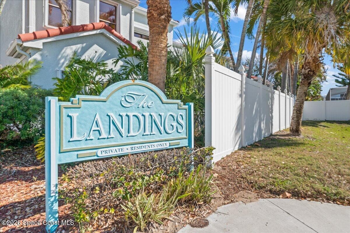 254 Seaview Street B photo 7
