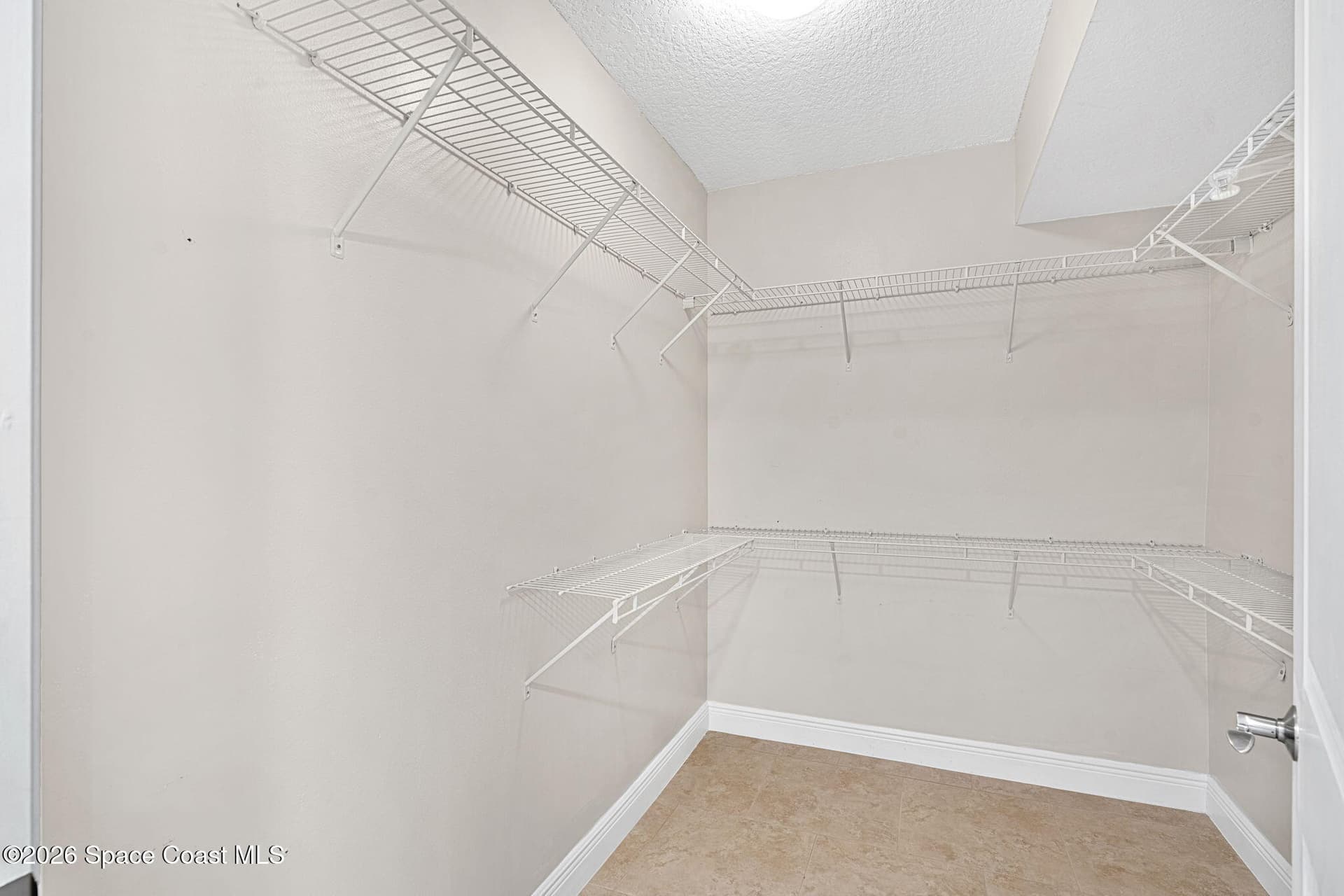 410 Hayes Avenue 402 photo 25