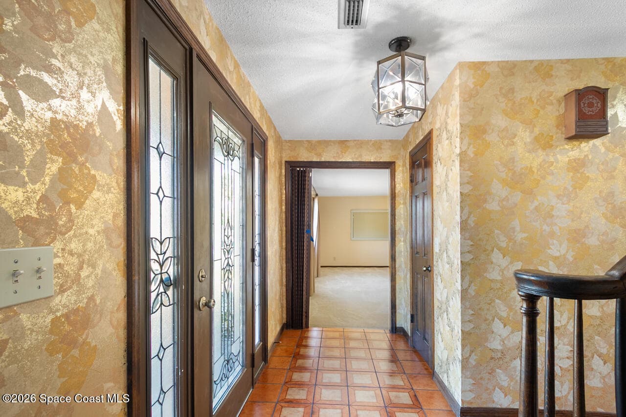 330 Sanchez Avenue photo 5