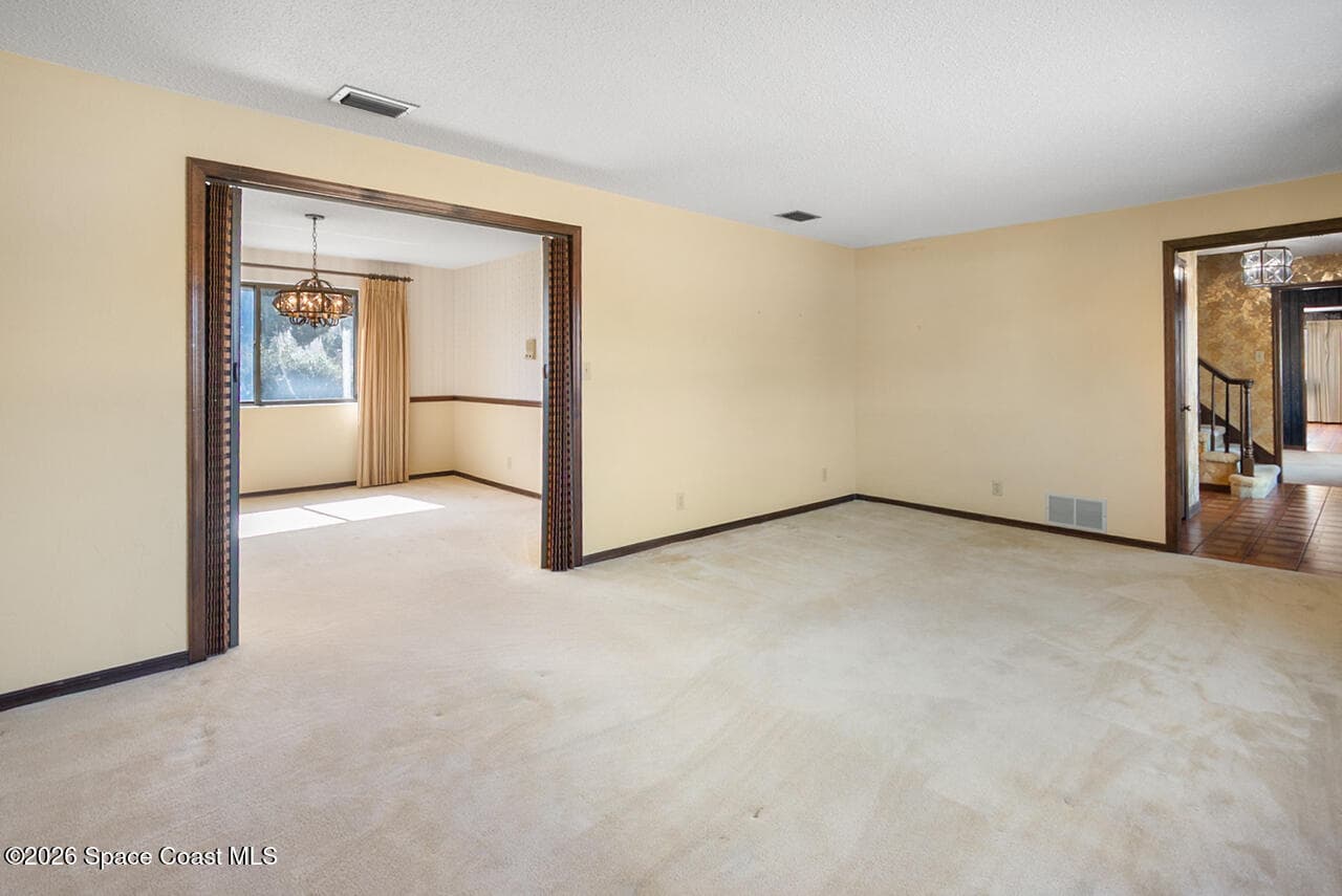 330 Sanchez Avenue photo 8